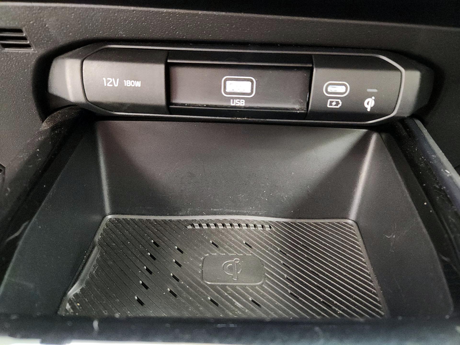 Thumbnail: 2023 Kia Niro - 19