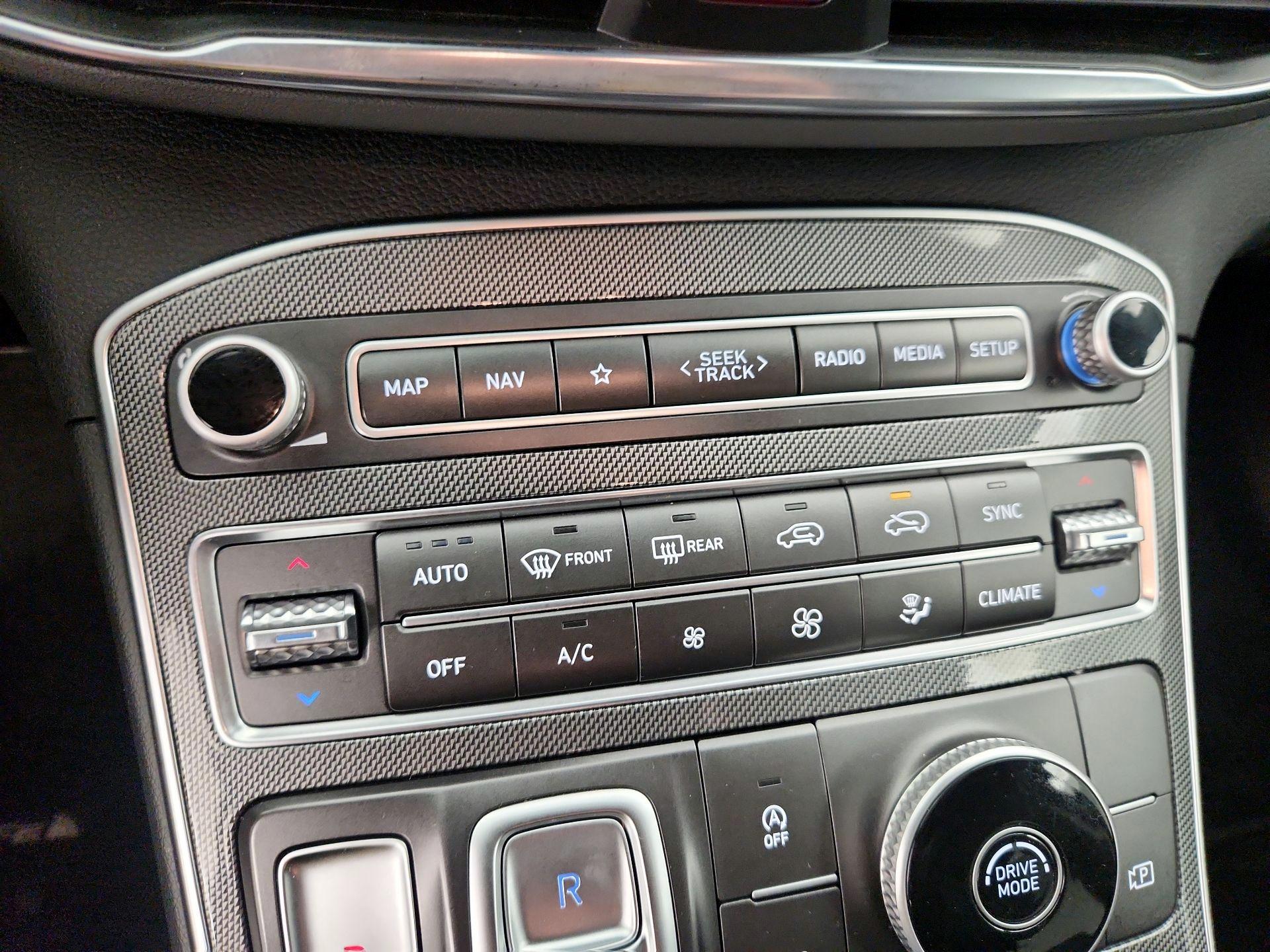 Thumbnail: 2023 Hyundai Santa Fe - 17