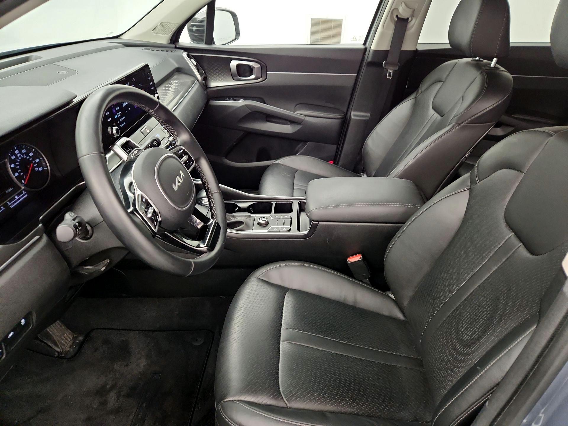 Thumbnail: 2022 Kia Sorento - 11