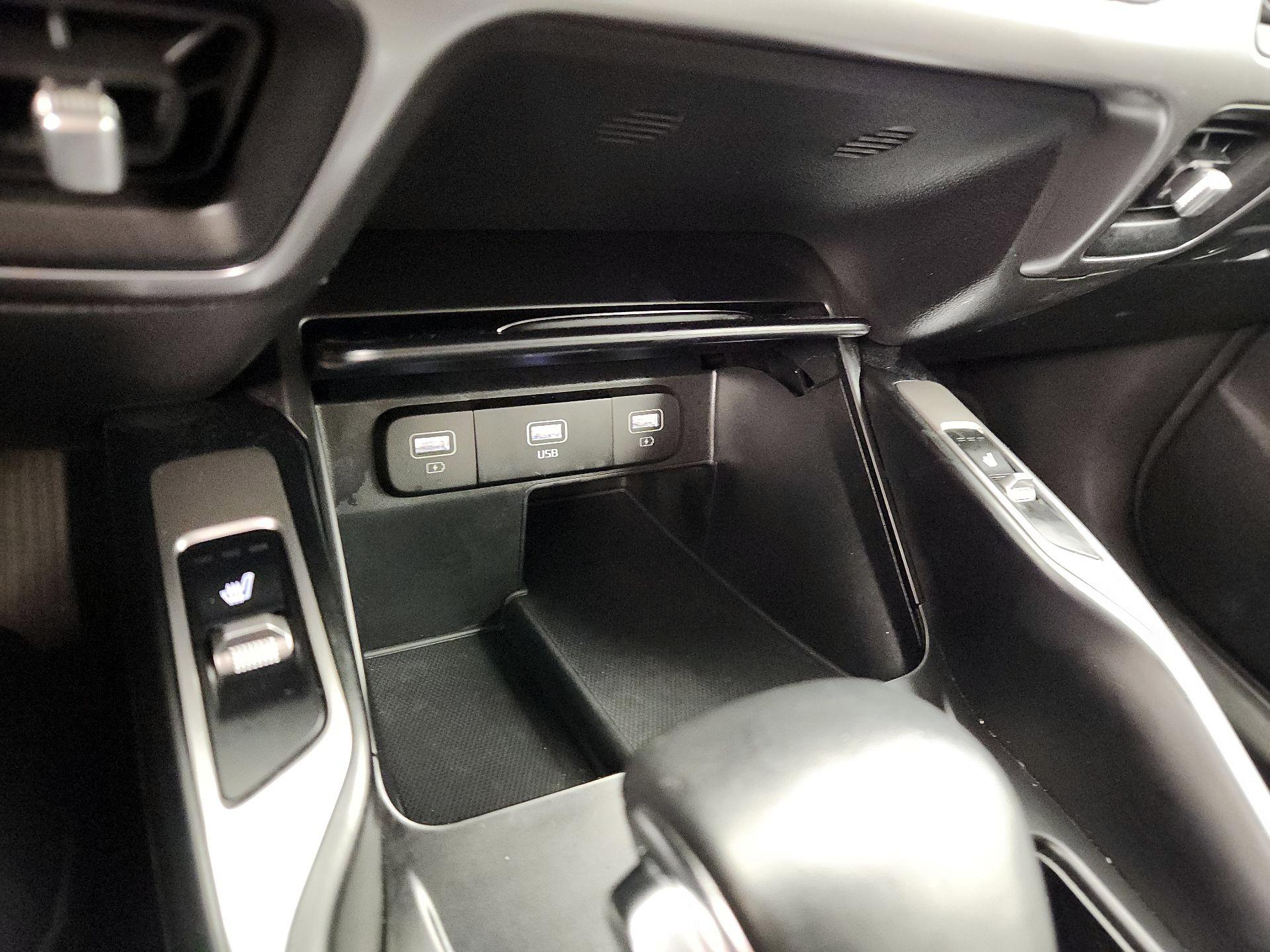 Thumbnail: 2022 Kia Sorento - 18