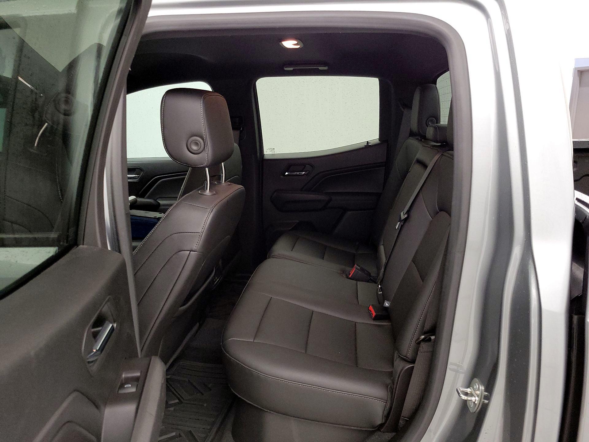 Thumbnail: 2023 Chevrolet Colorado - 20