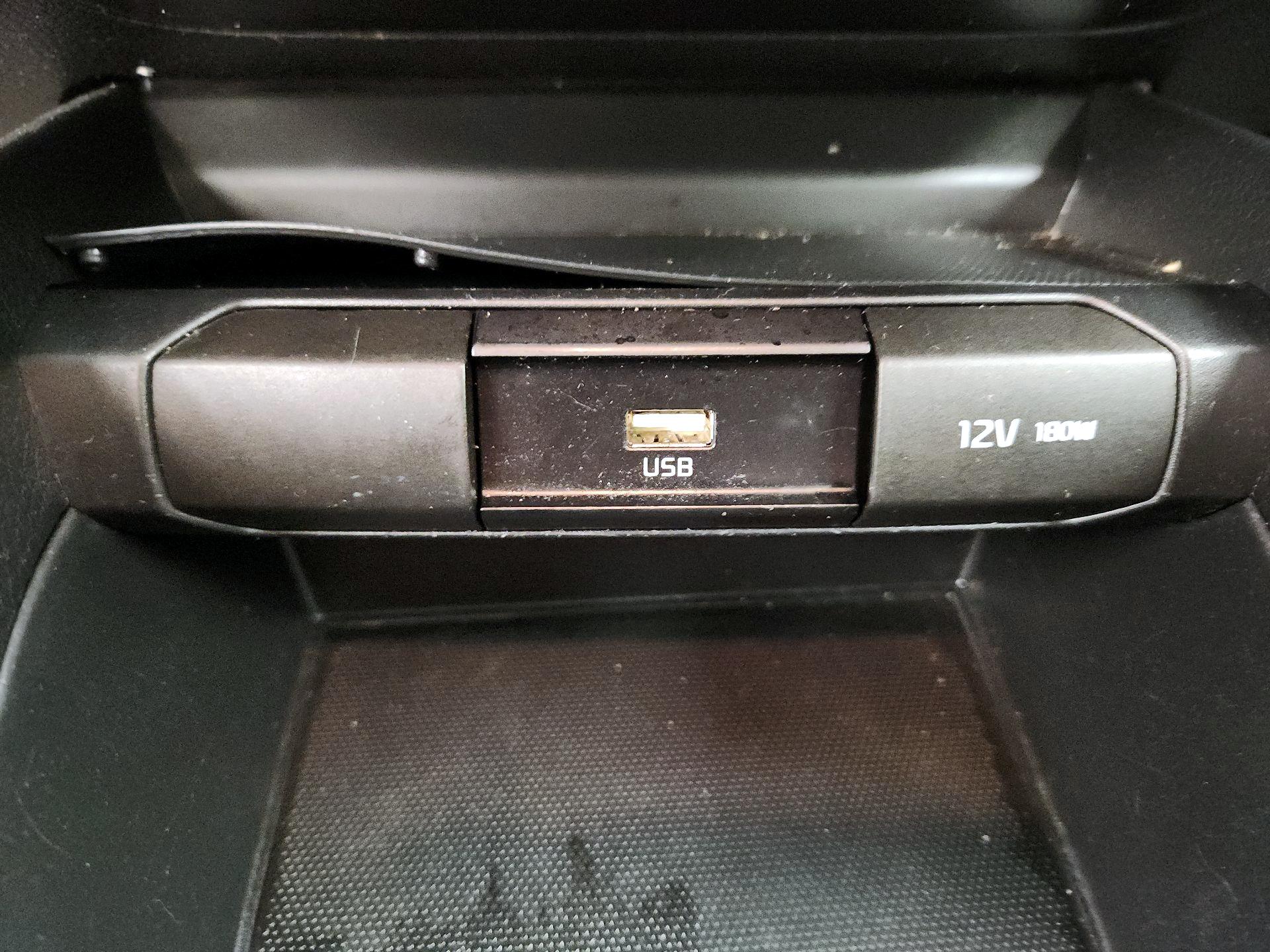 Thumbnail: 2023 Kia Rio - 18