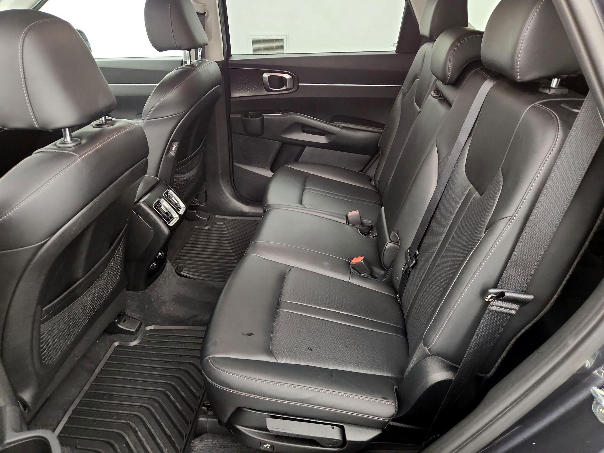 Thumbnail: 2022 Kia Sorento - 20