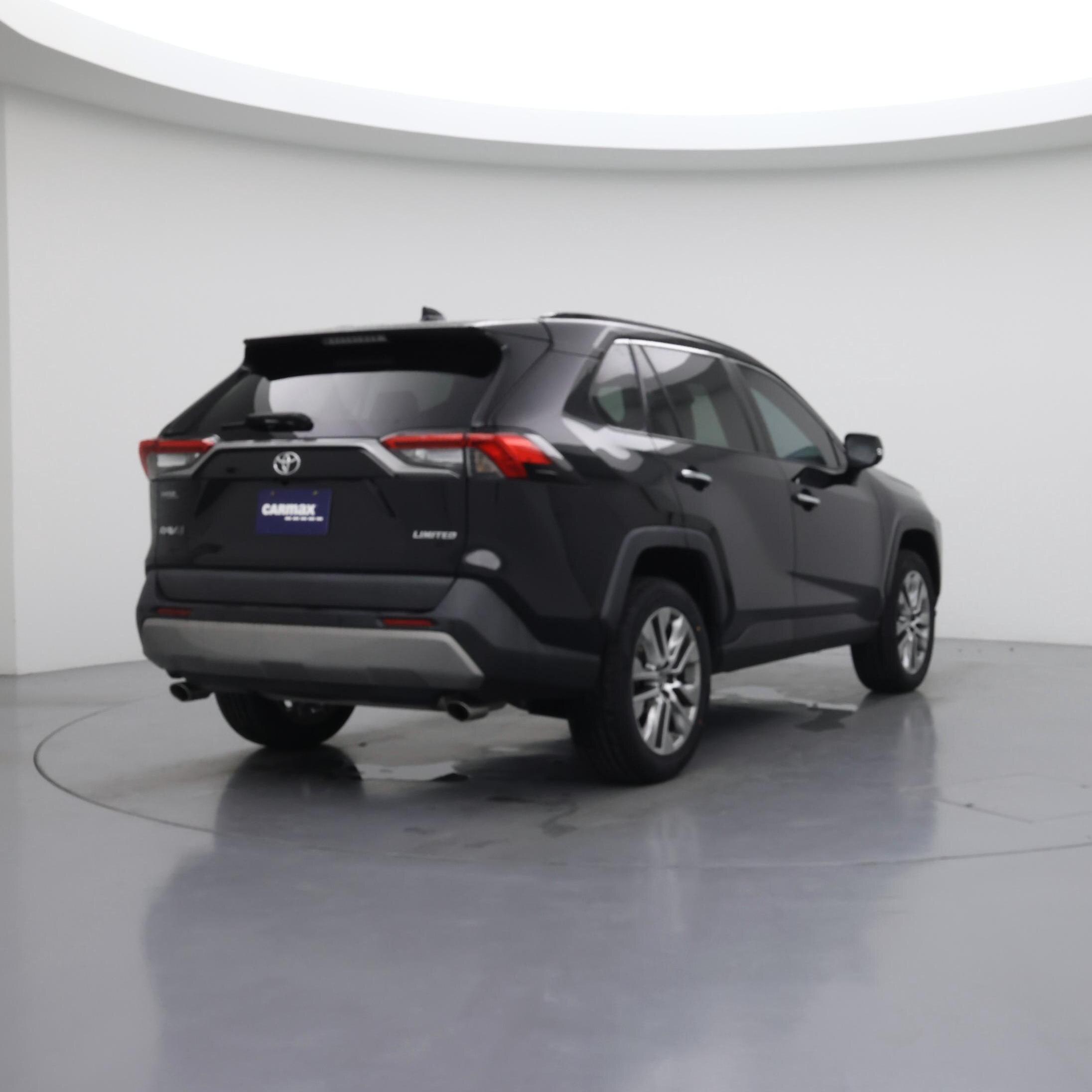 Thumbnail: 2022 Toyota RAV4 - 8