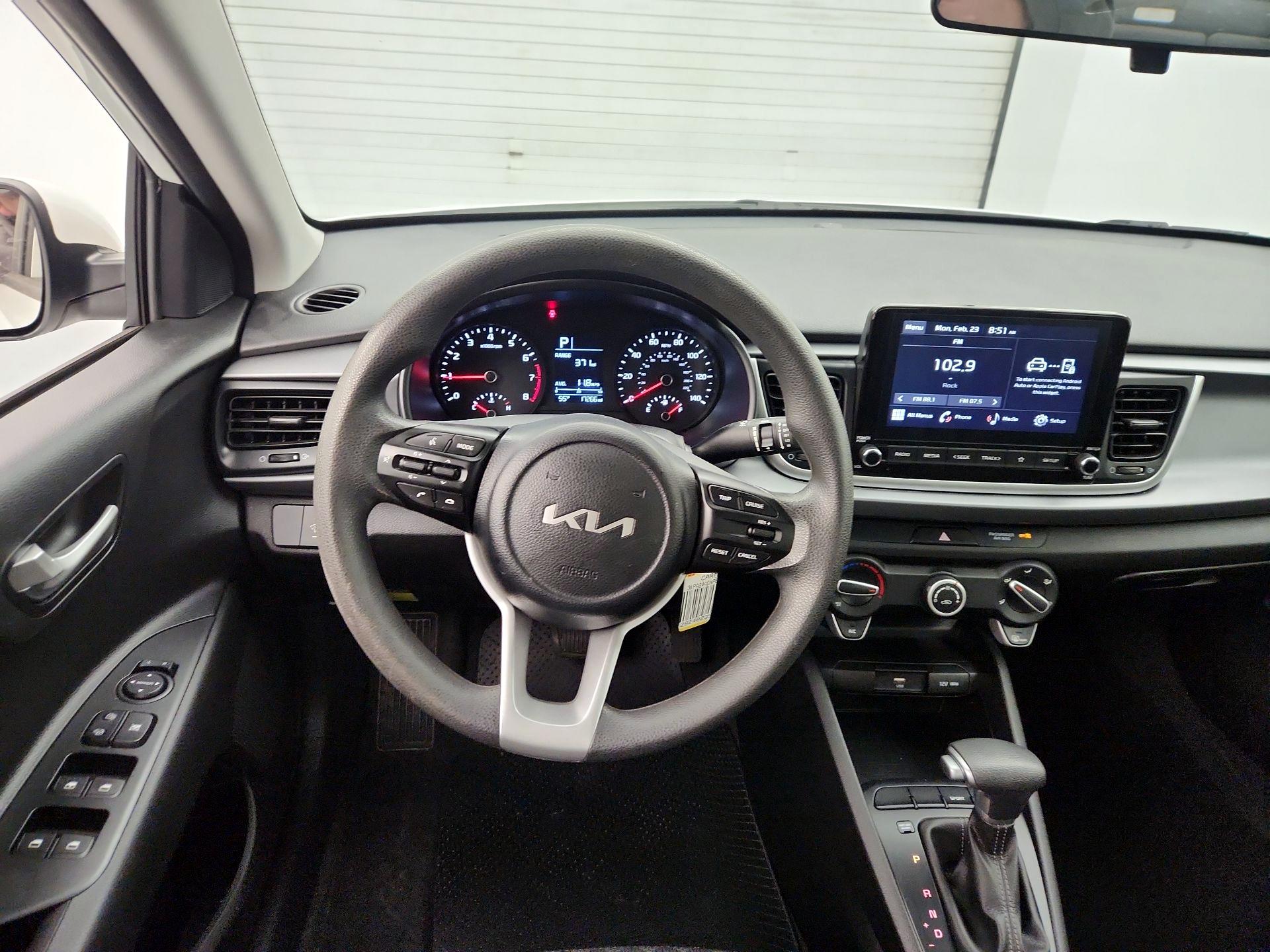 Thumbnail: 2023 Kia Rio - 10