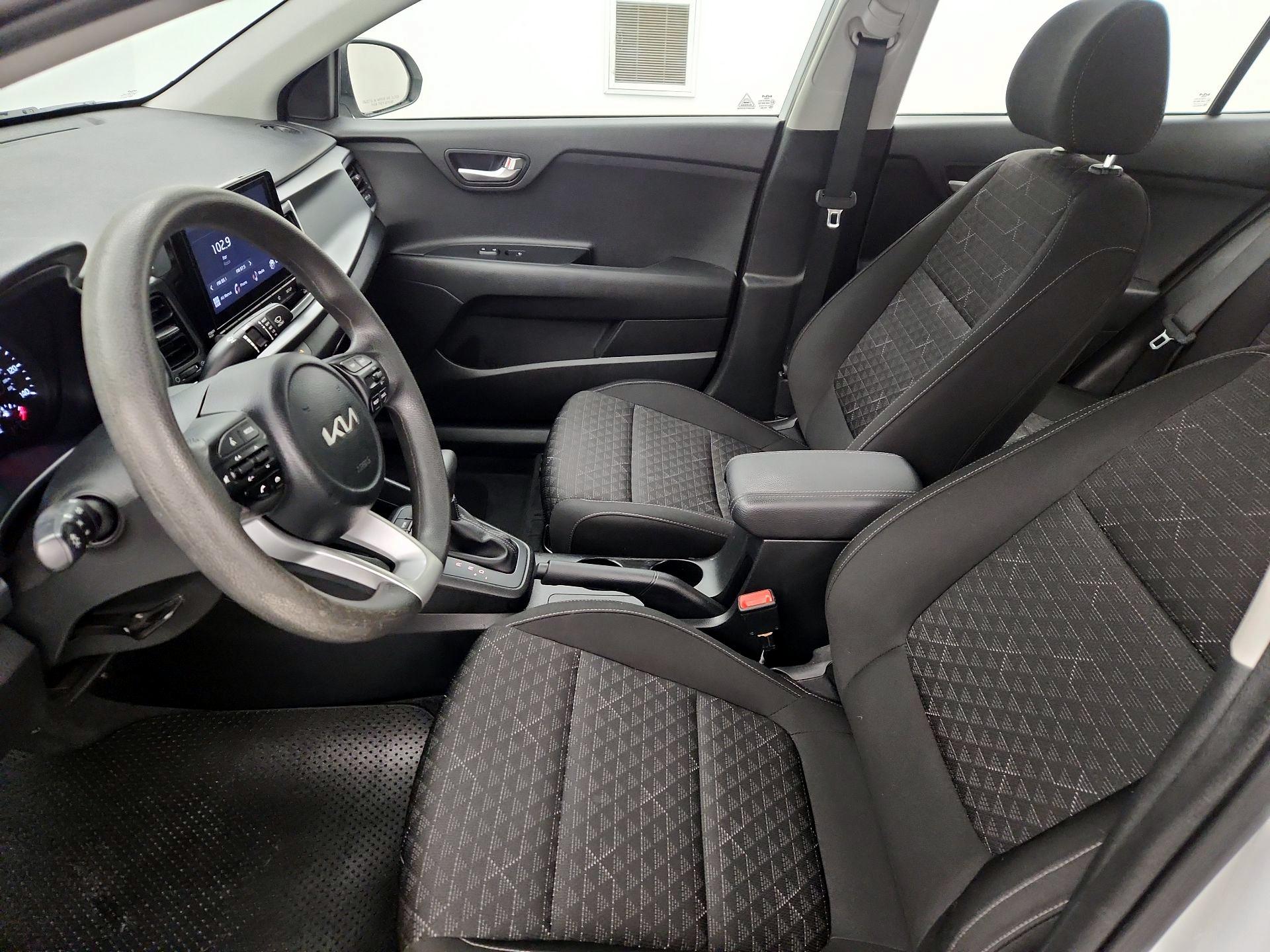 Thumbnail: 2023 Kia Rio - 11