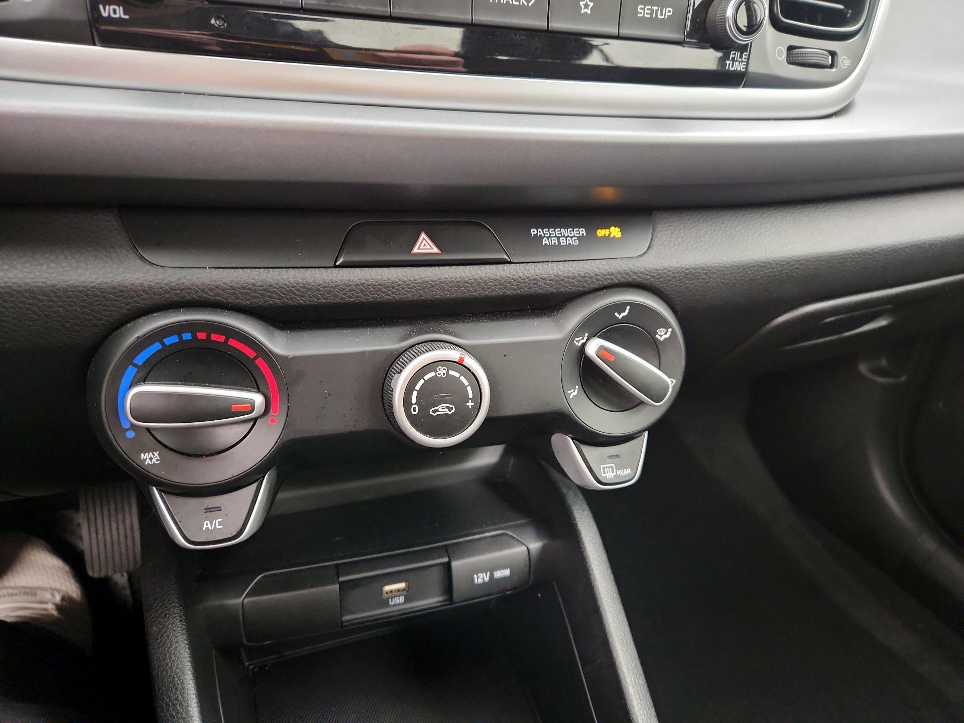 Thumbnail: 2023 Kia Rio - 16