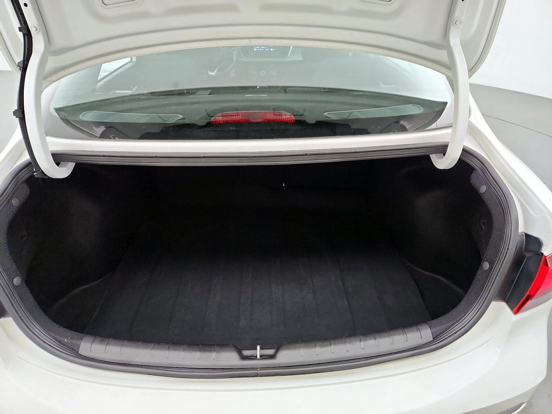 Thumbnail: 2023 Kia Rio - 20