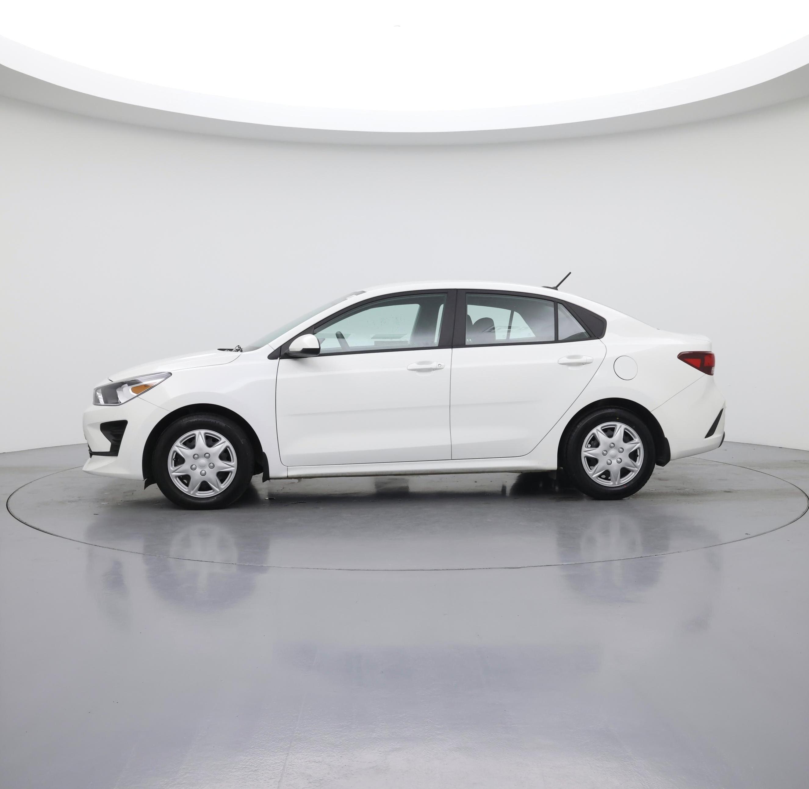 Thumbnail: 2023 Kia Rio - 3