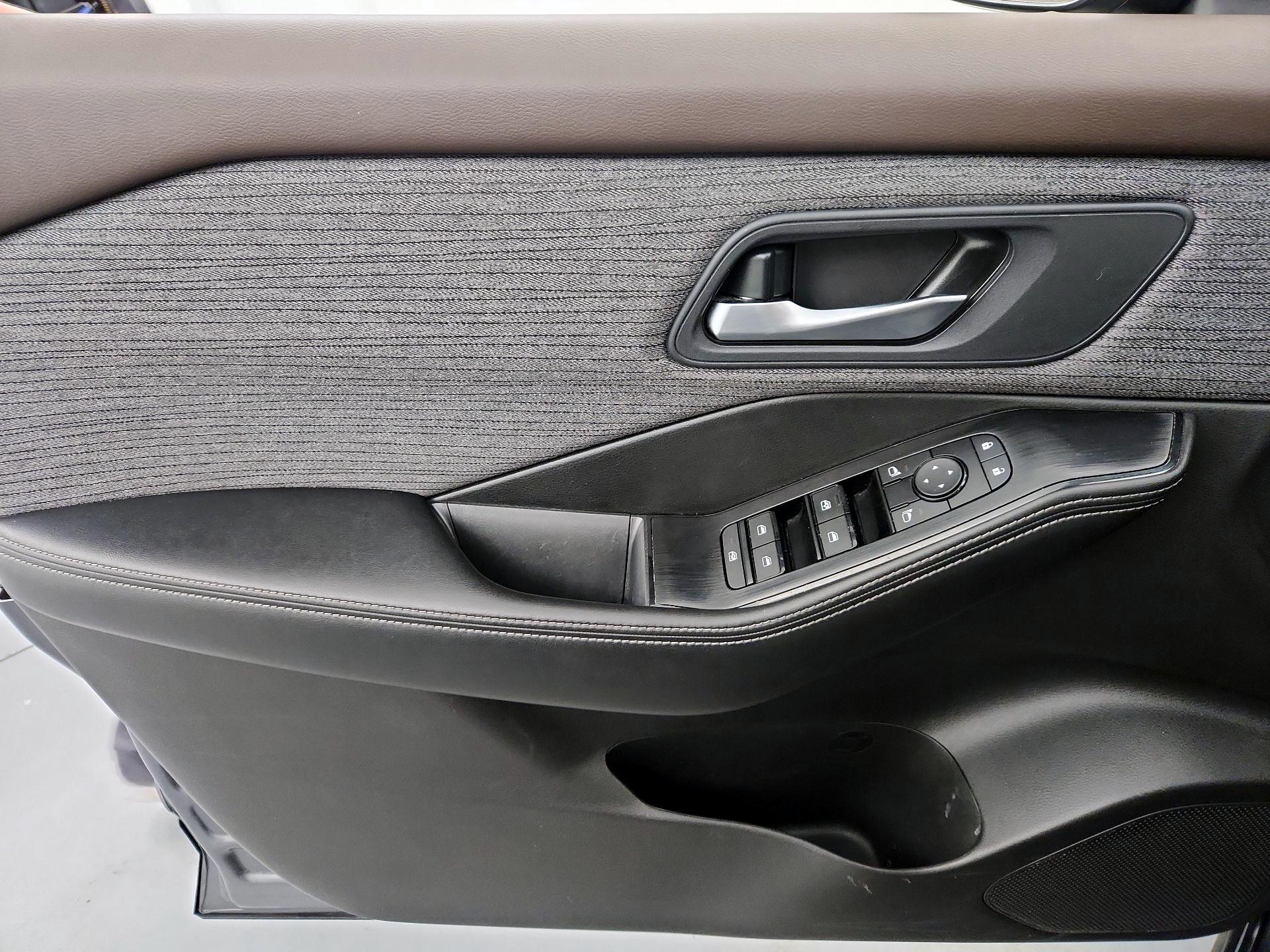 Thumbnail: 2023 Nissan Rogue - 12