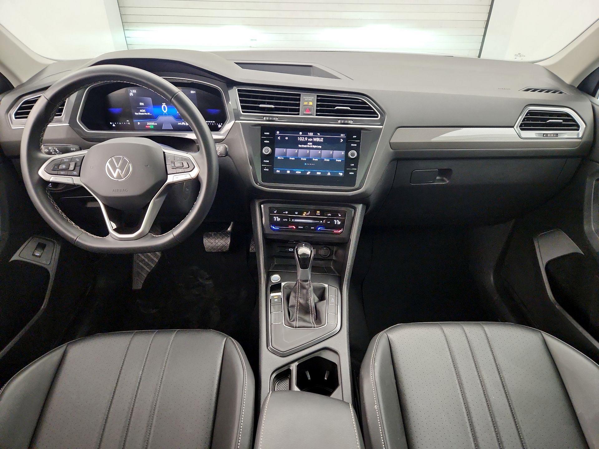 Thumbnail: 2024 Volkswagen Tiguan - 9