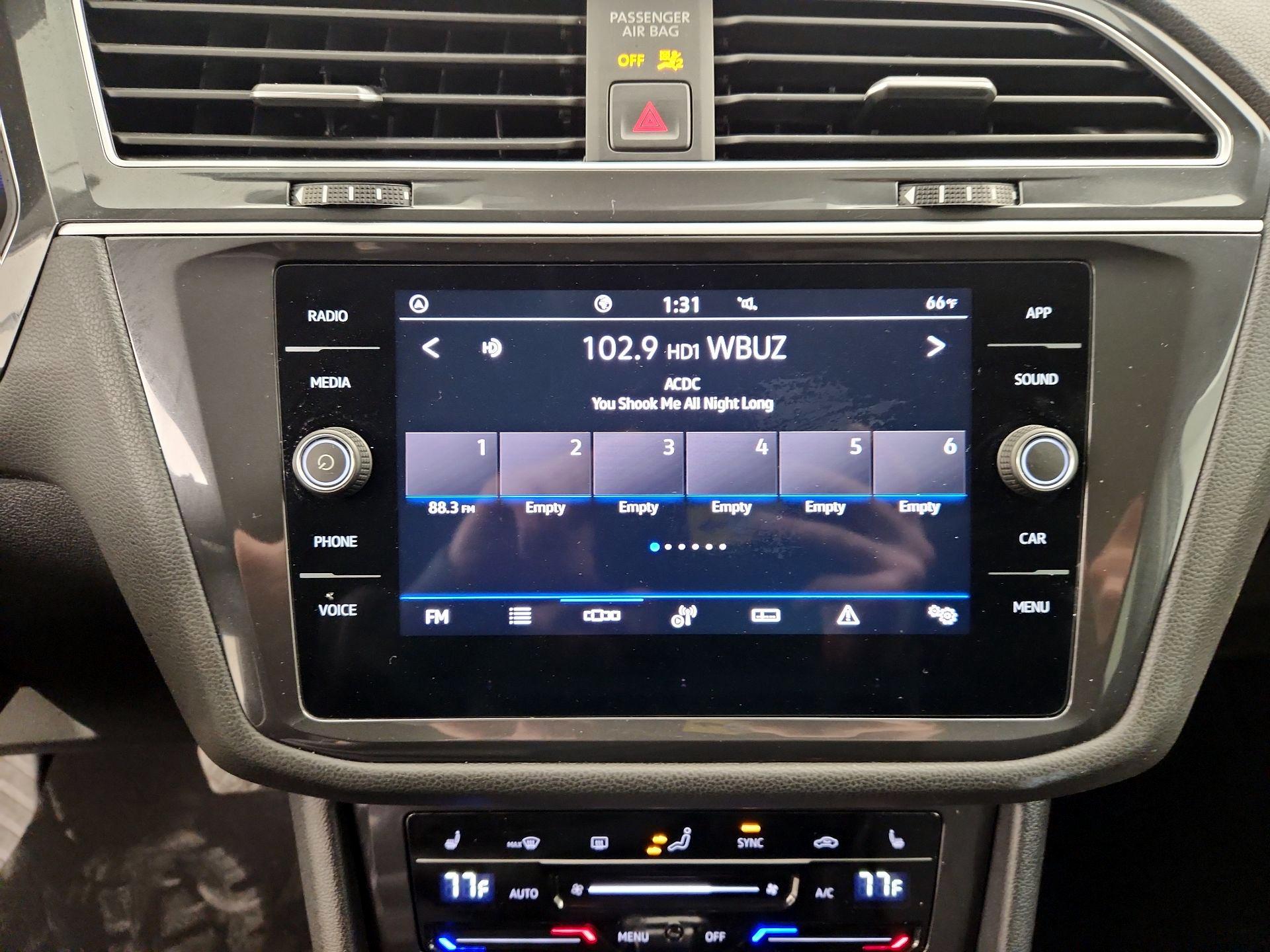 Thumbnail: 2024 Volkswagen Tiguan - 15