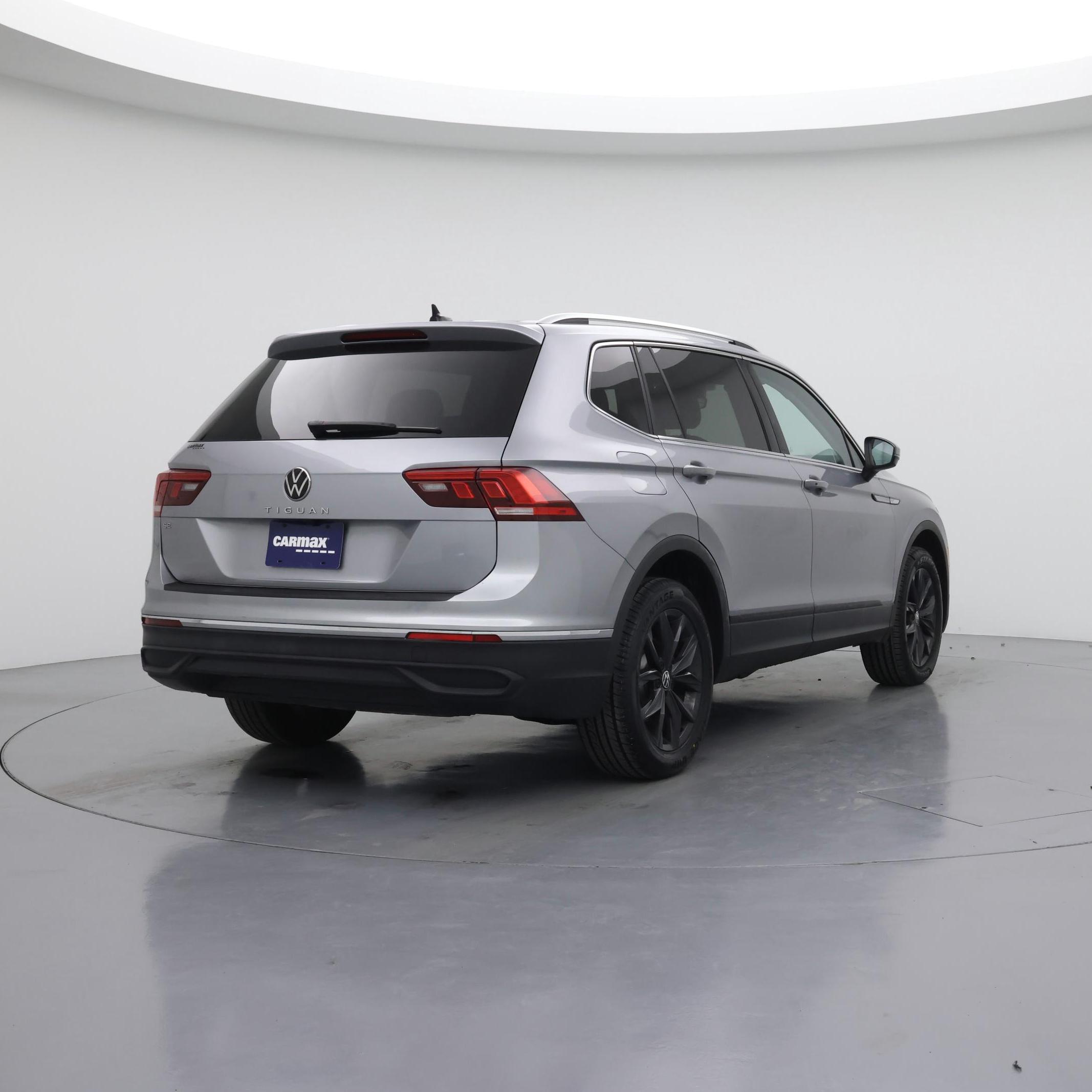 Thumbnail: 2024 Volkswagen Tiguan - 8