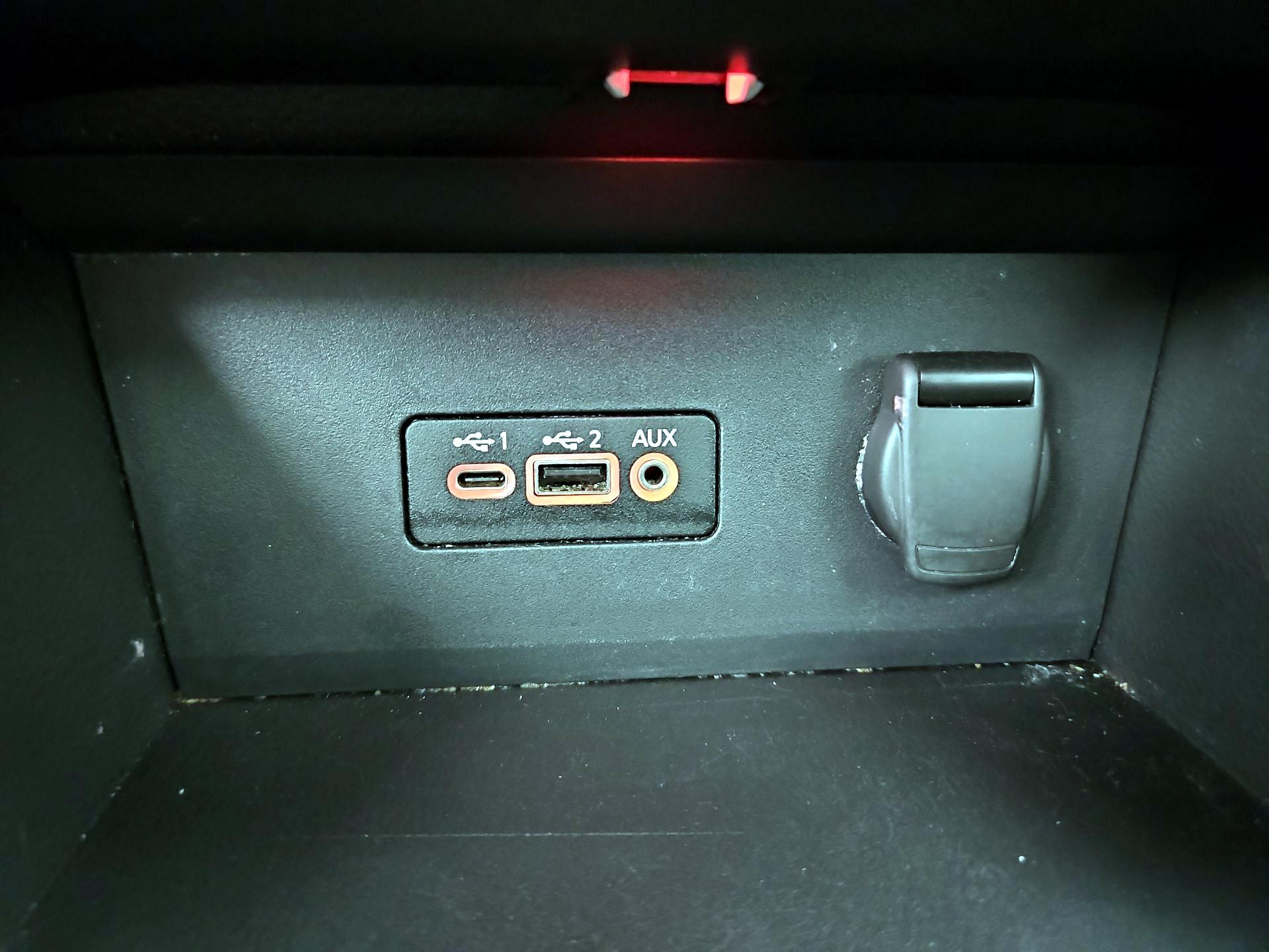 Thumbnail: 2023 Nissan Sentra - 18