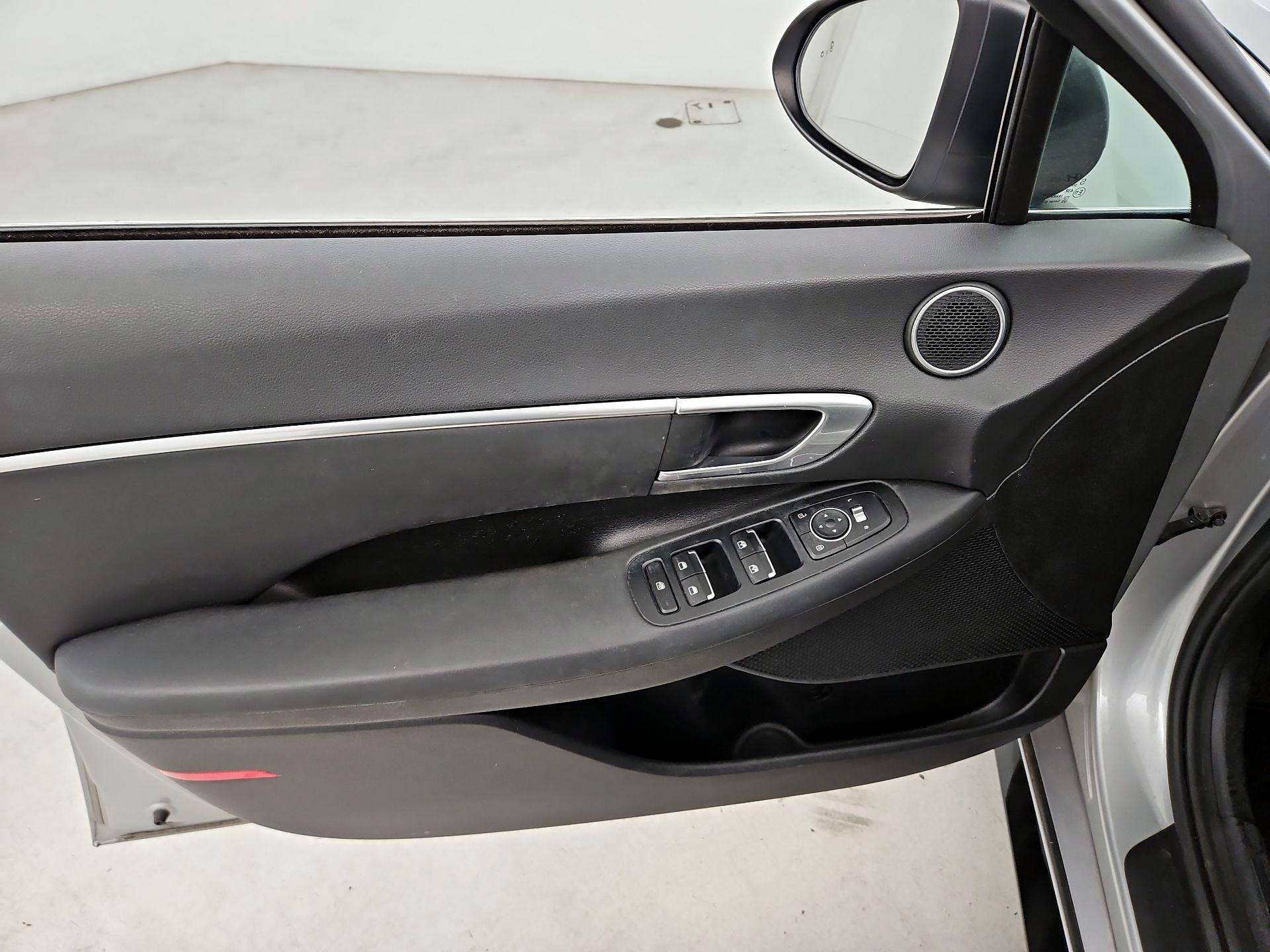 Thumbnail: 2020 Hyundai Sonata - 12