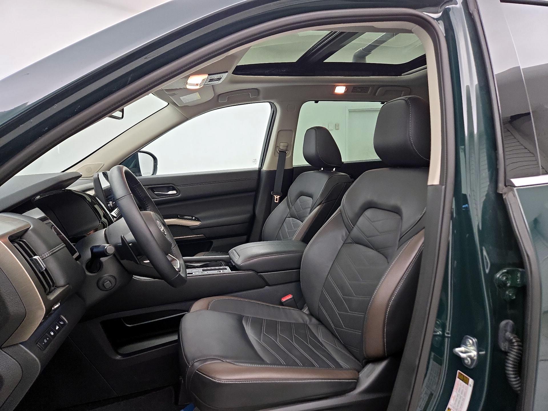 Thumbnail: 2024 Nissan Pathfinder - 11