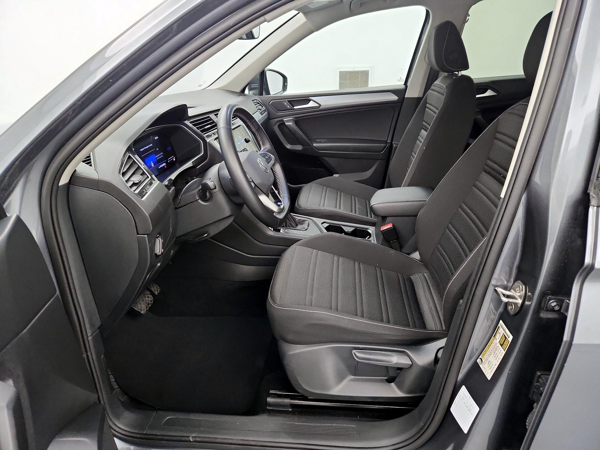 Thumbnail: 2024 Volkswagen Tiguan - 11