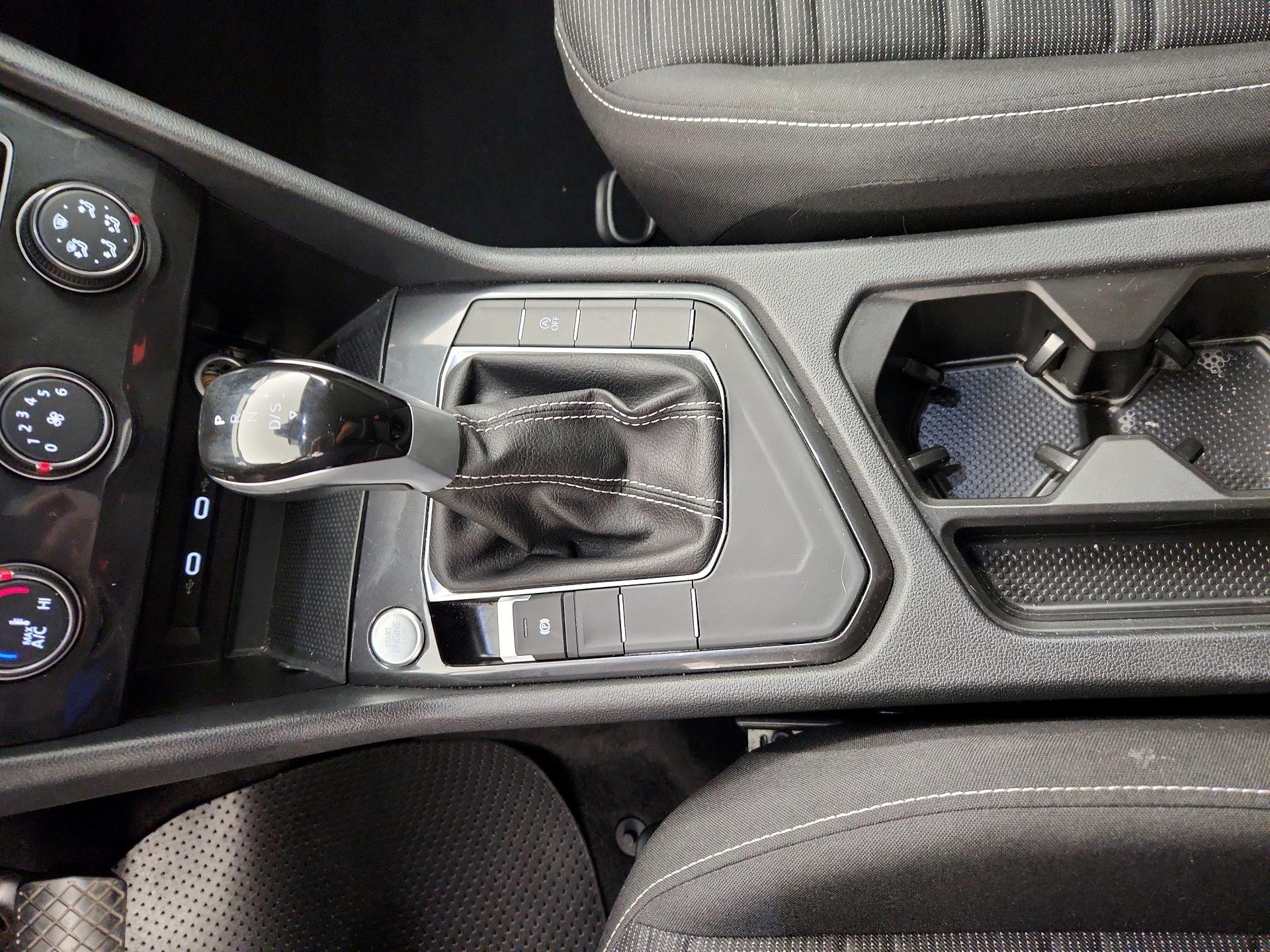 Thumbnail: 2024 Volkswagen Tiguan - 17