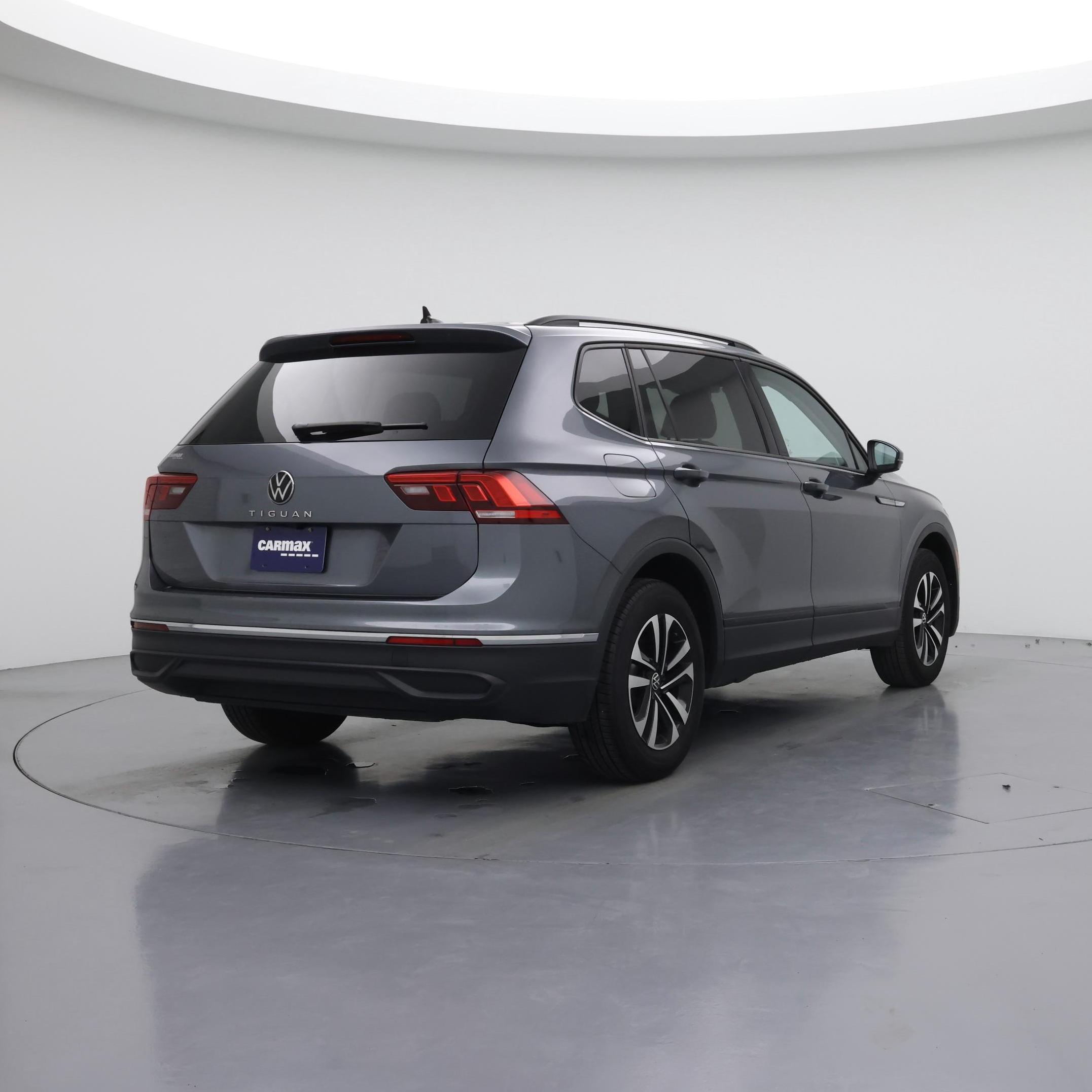 Thumbnail: 2024 Volkswagen Tiguan - 8