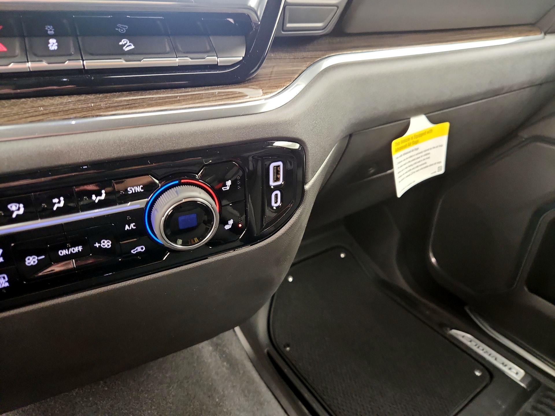 Thumbnail: 2025 Chevrolet Silverado 1500 - 19