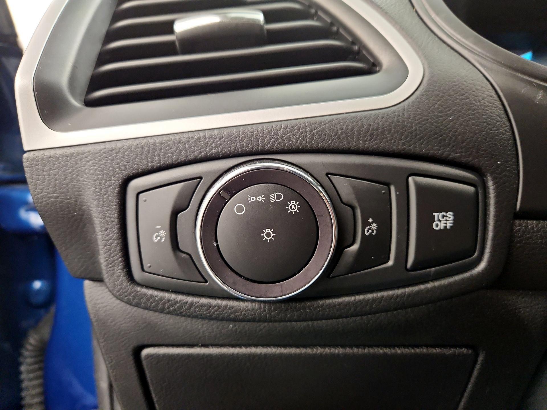 Thumbnail: 2022 Ford Edge - 13