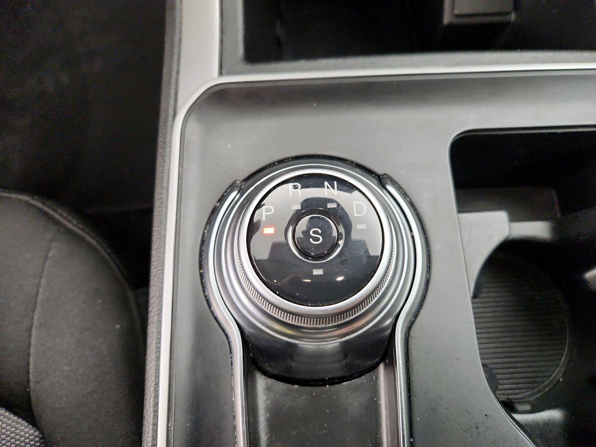 Thumbnail: 2022 Ford Edge - 17