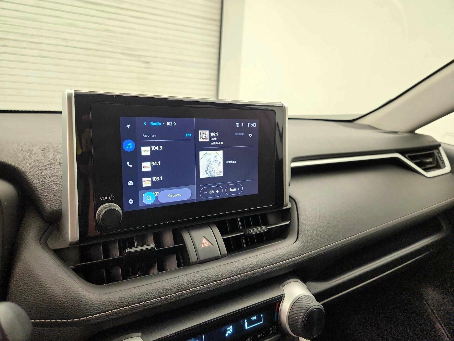 Thumbnail: 2023 Toyota RAV4 - 15