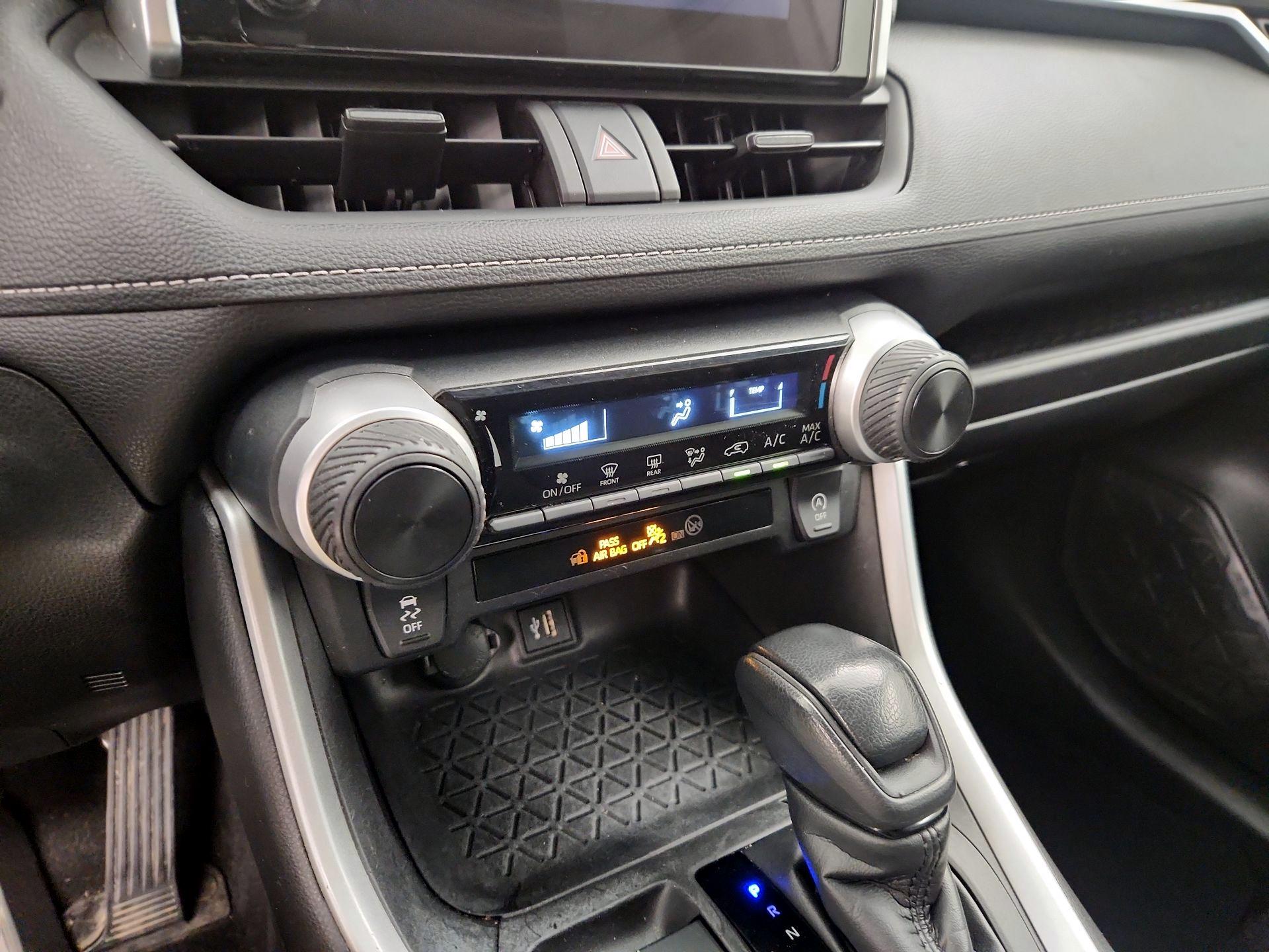 Thumbnail: 2023 Toyota RAV4 - 16