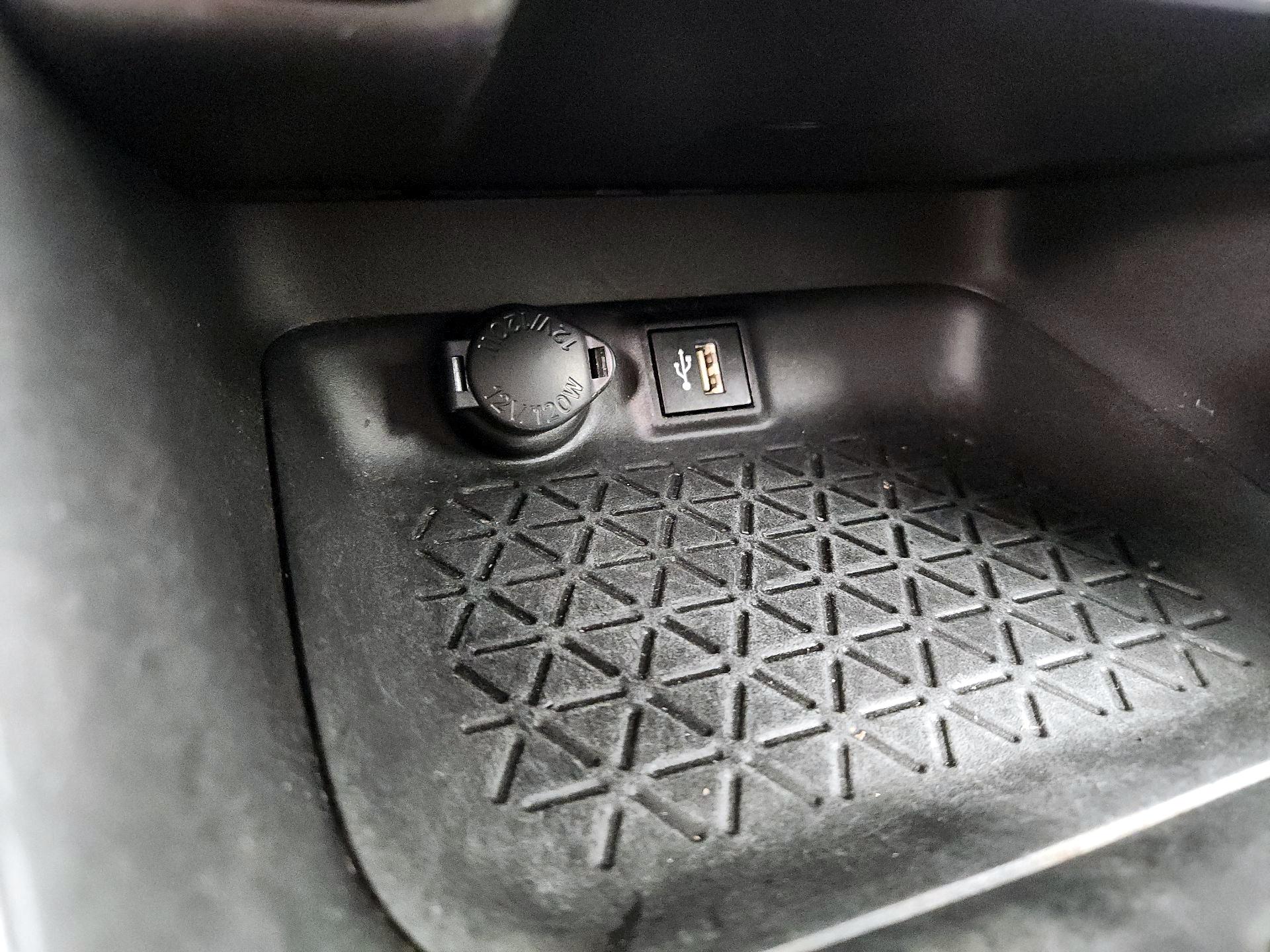 Thumbnail: 2023 Toyota RAV4 - 18