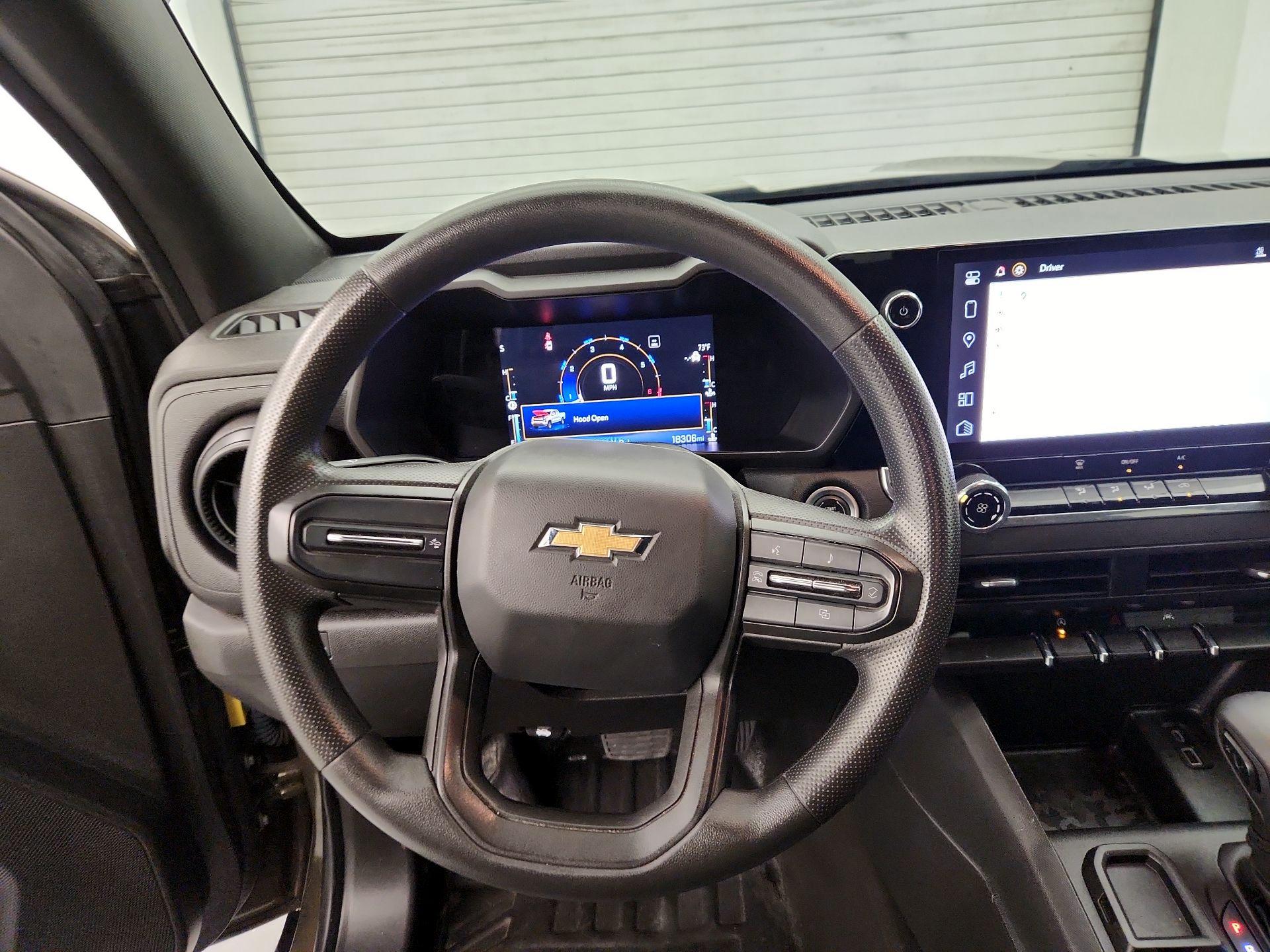 Thumbnail: 2023 Chevrolet Colorado - 10