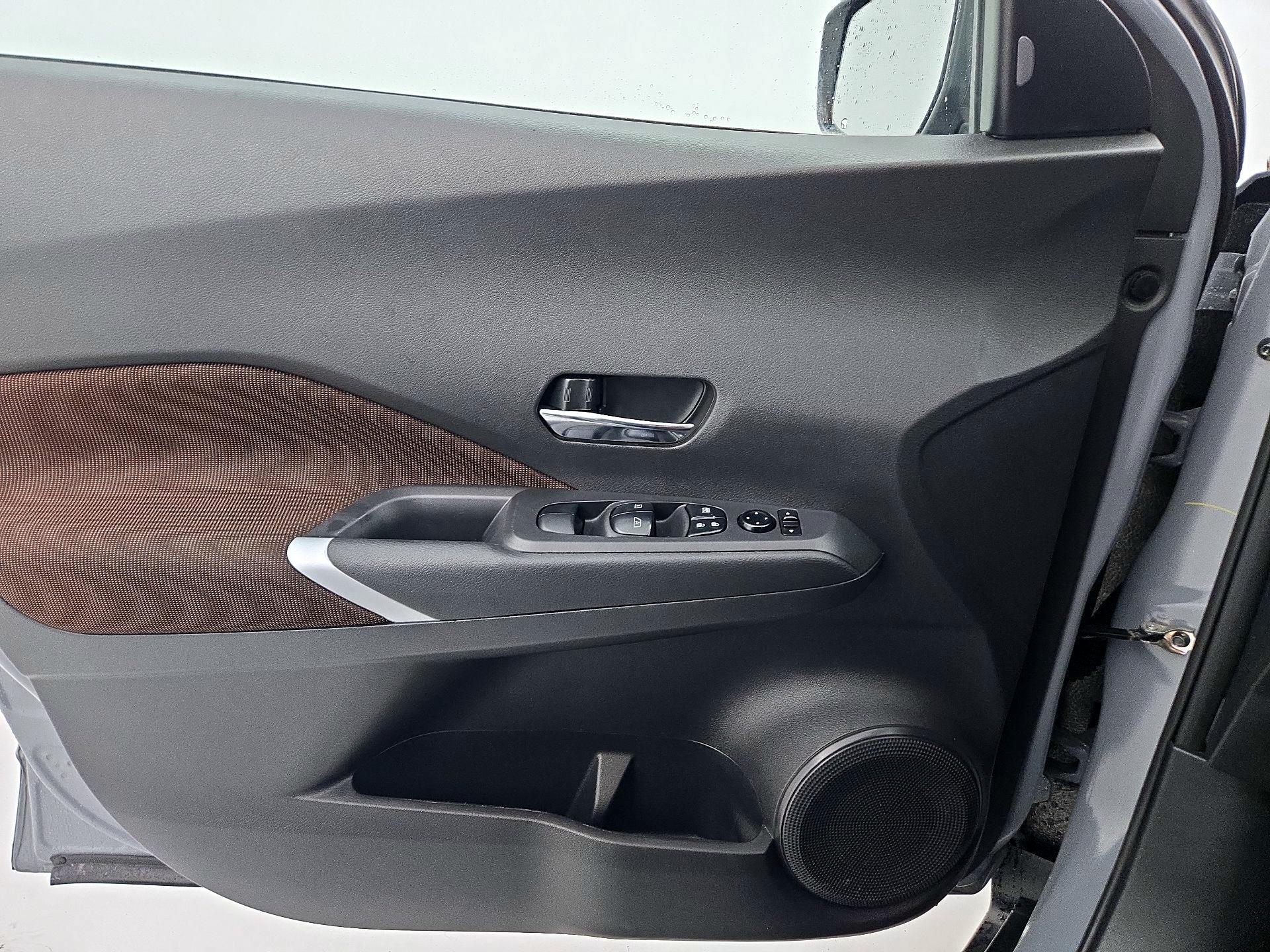 Thumbnail: 2023 Nissan Kicks - 12