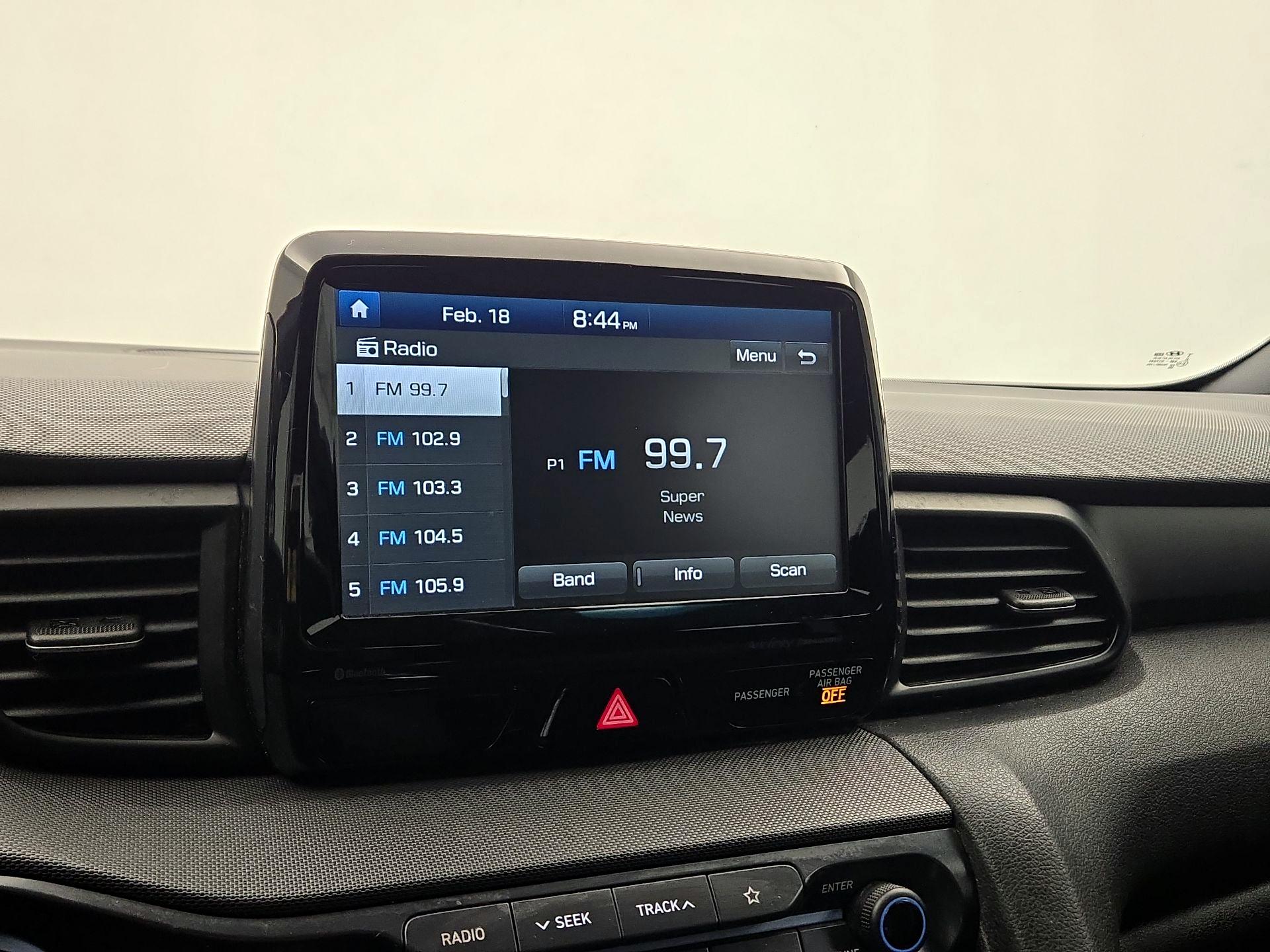 Thumbnail: 2020 Hyundai Veloster - 15