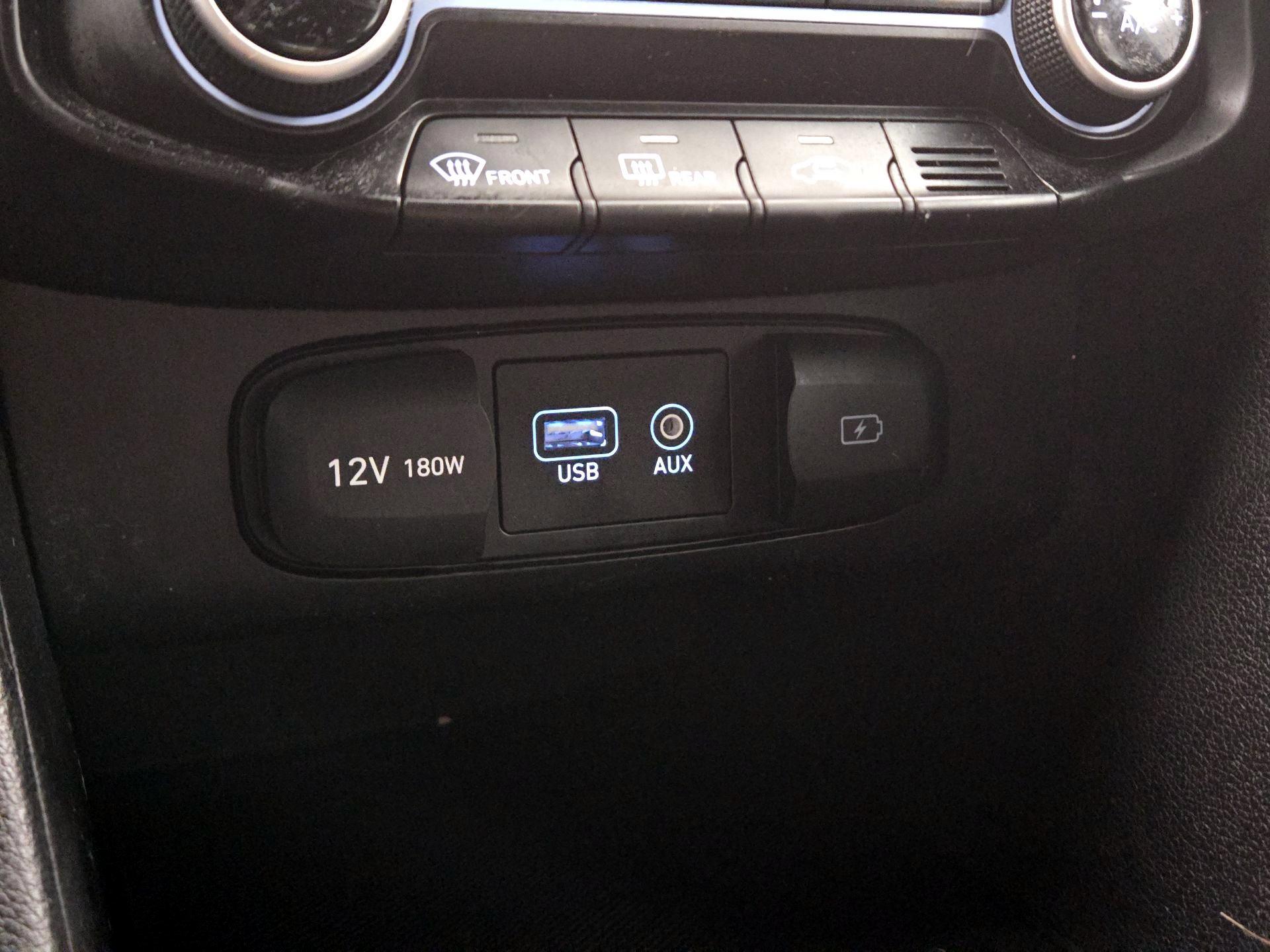 Thumbnail: 2020 Hyundai Veloster - 18