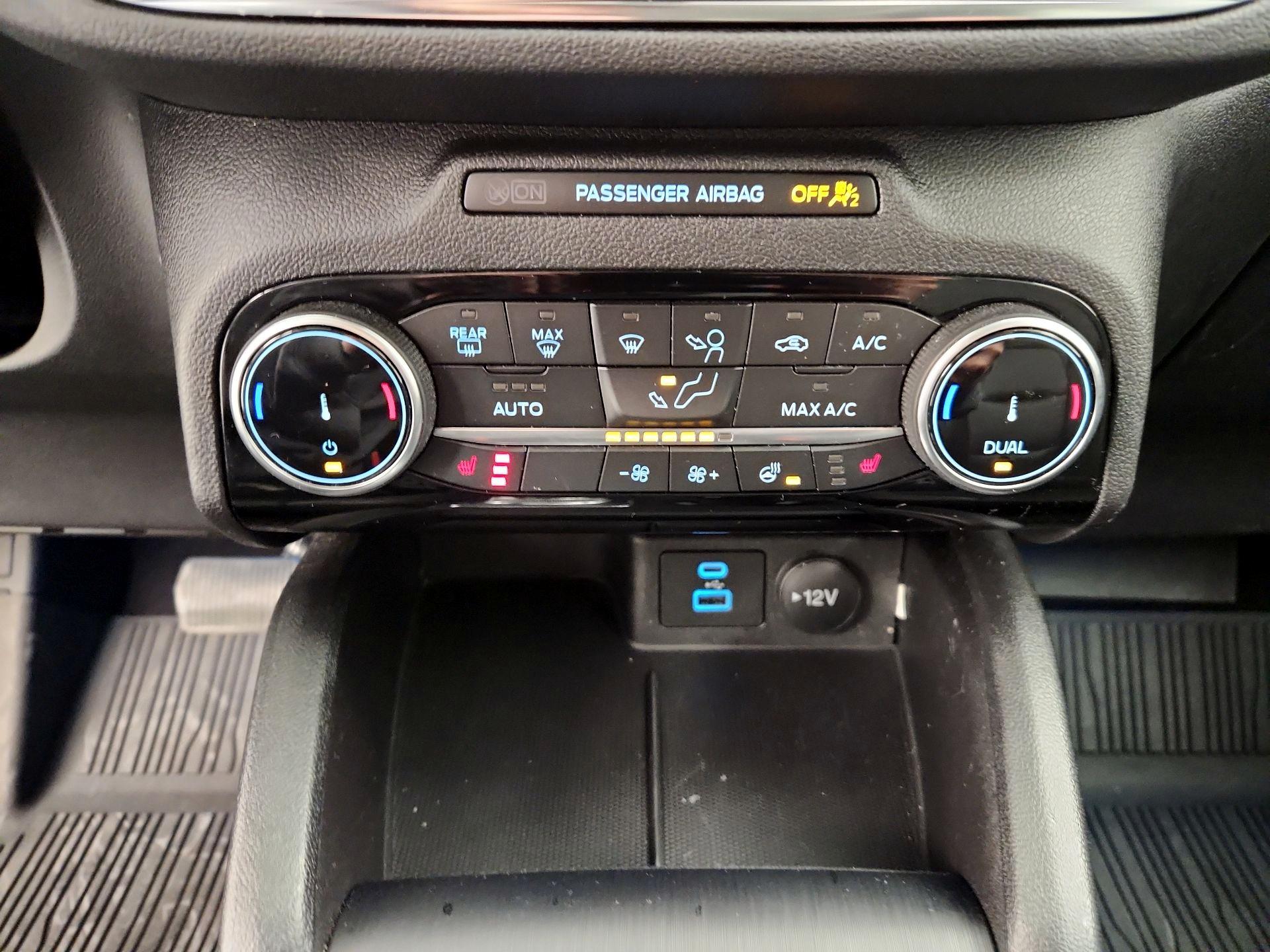 Thumbnail: 2022 Ford Escape - 17