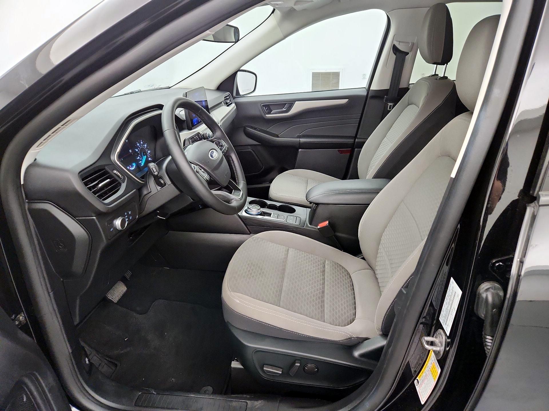 Thumbnail: 2022 Ford Escape - 11