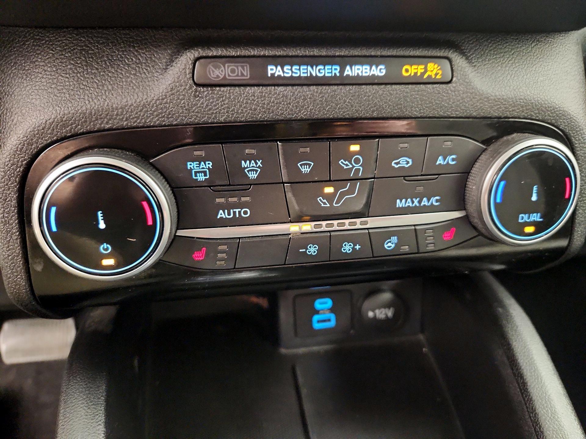 Thumbnail: 2022 Ford Escape - 16