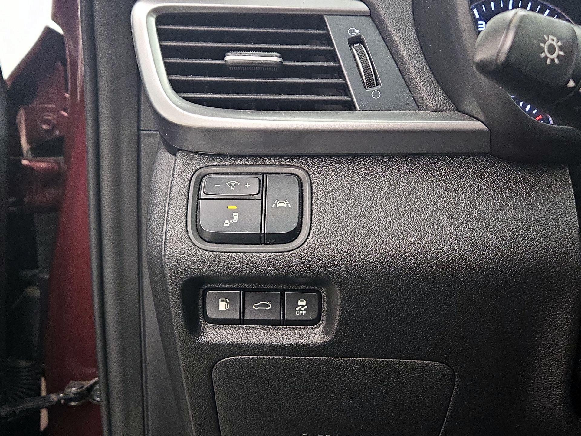 Thumbnail: 2020 Kia Optima - 13