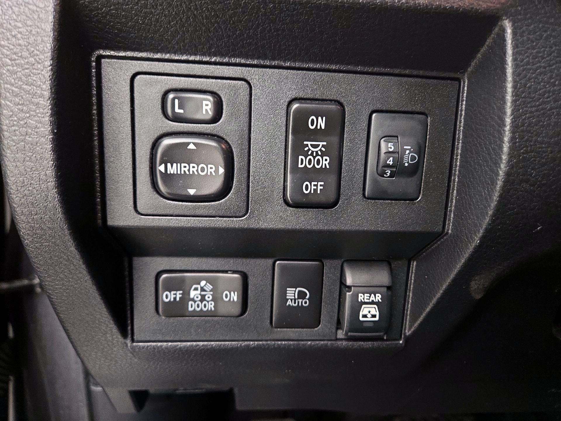 Thumbnail: 2021 Toyota Tundra - 13