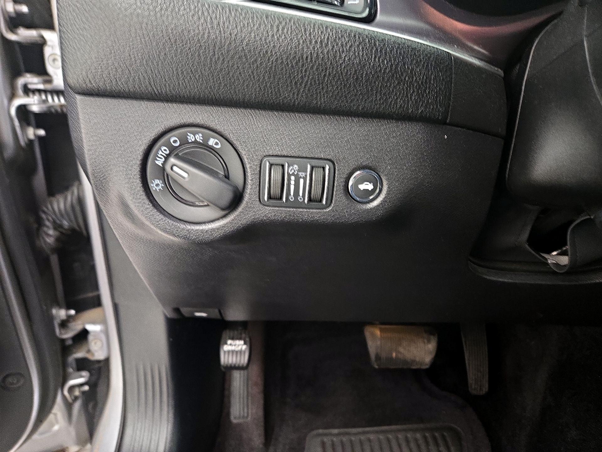 Thumbnail: 2016 Dodge Challenger - 13