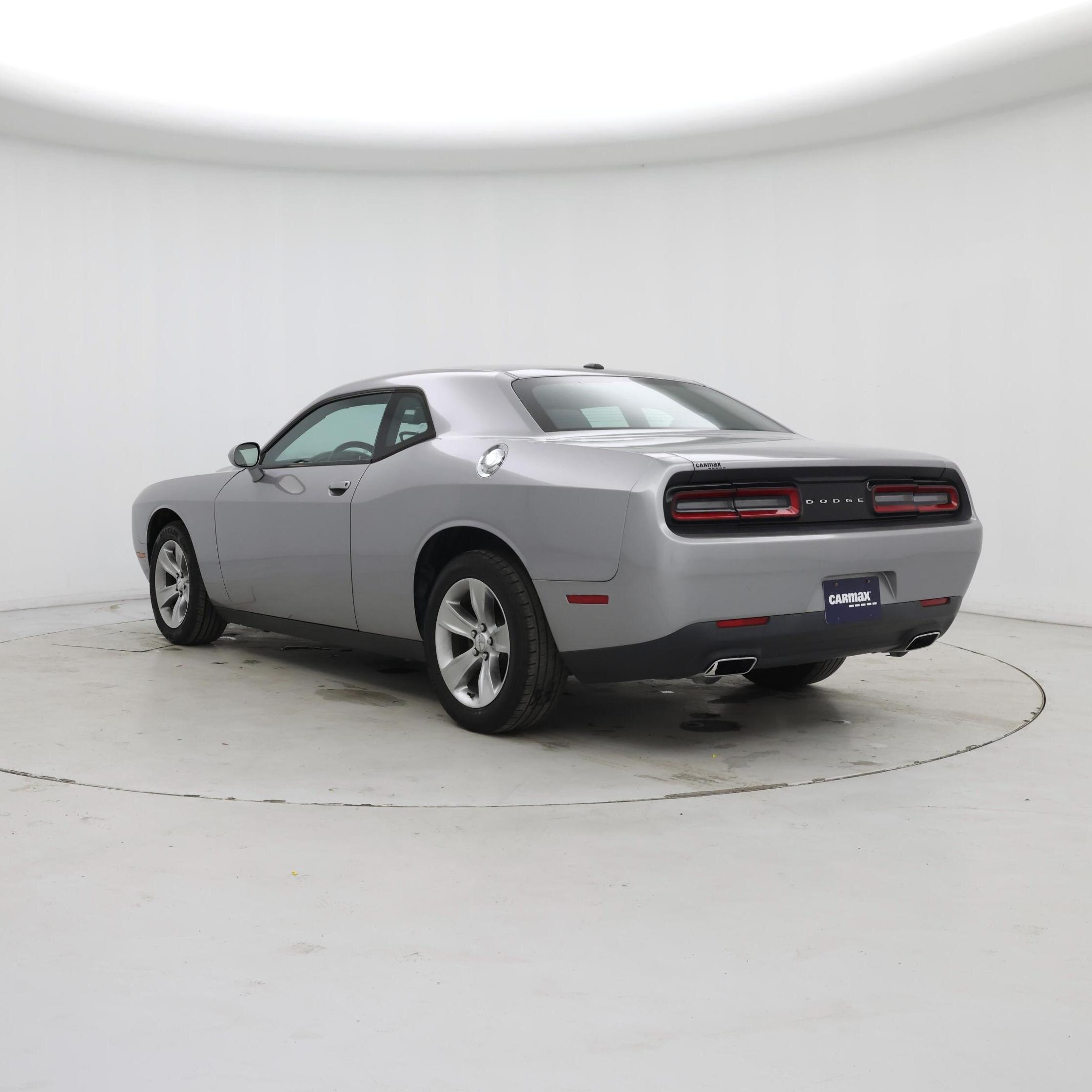 Thumbnail: 2016 Dodge Challenger - 2
