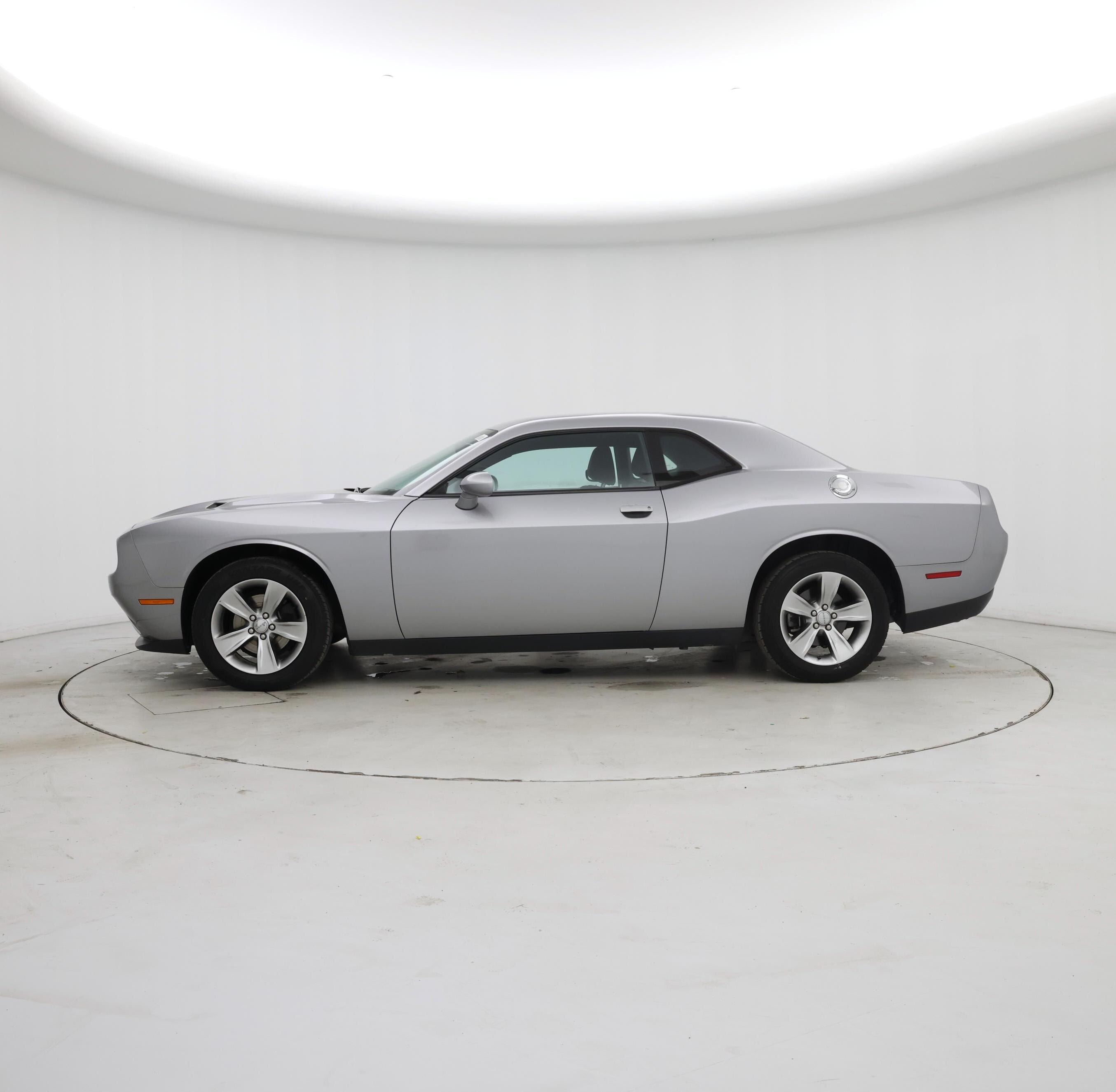 Thumbnail: 2016 Dodge Challenger - 3