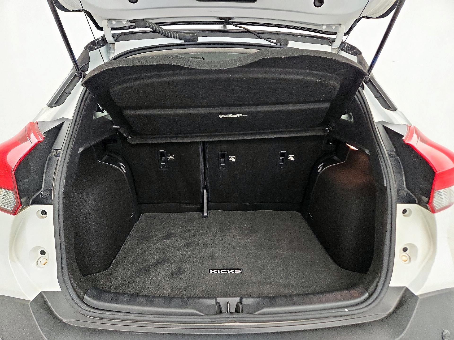 Thumbnail: 2020 Nissan Kicks - 19