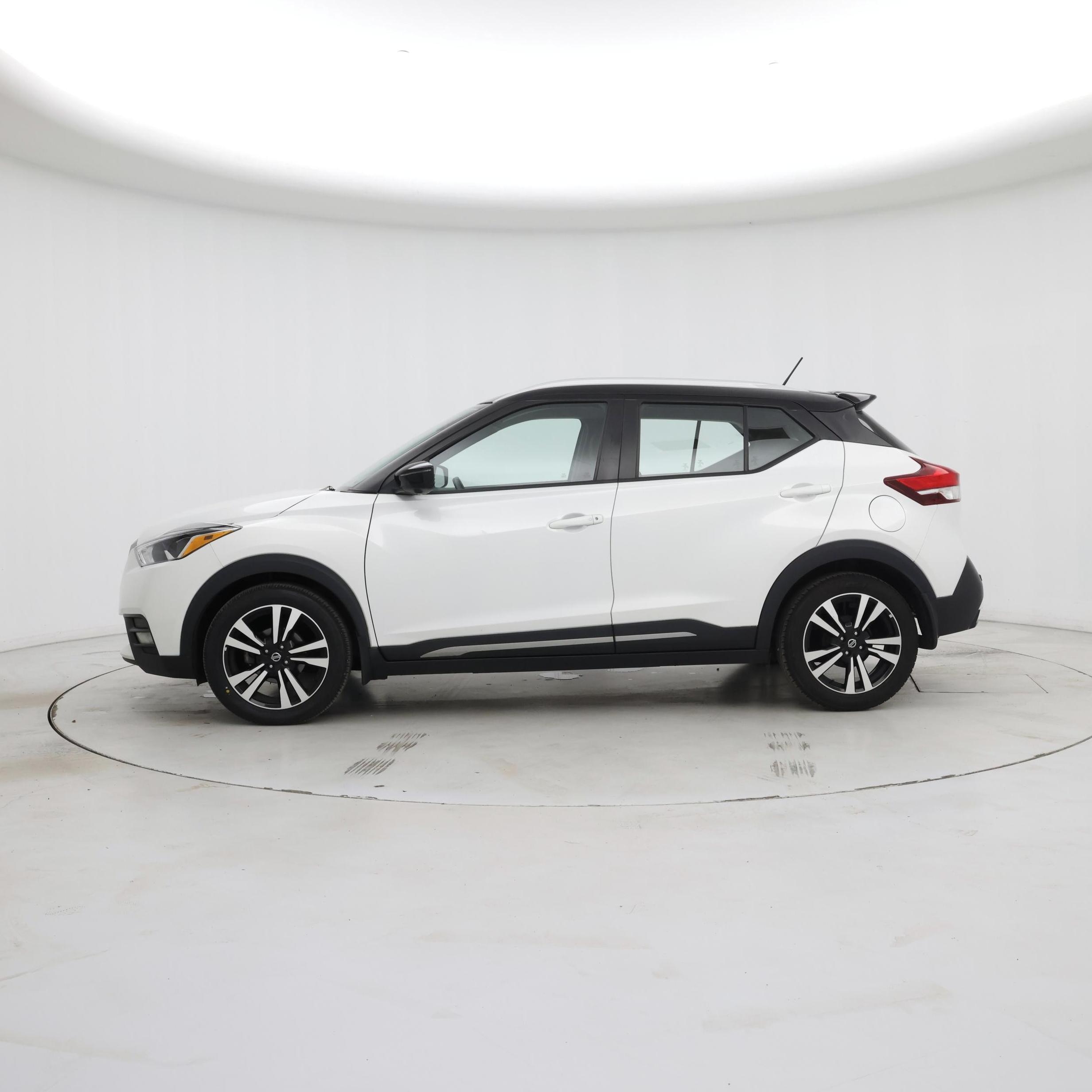 Thumbnail: 2020 Nissan Kicks - 3
