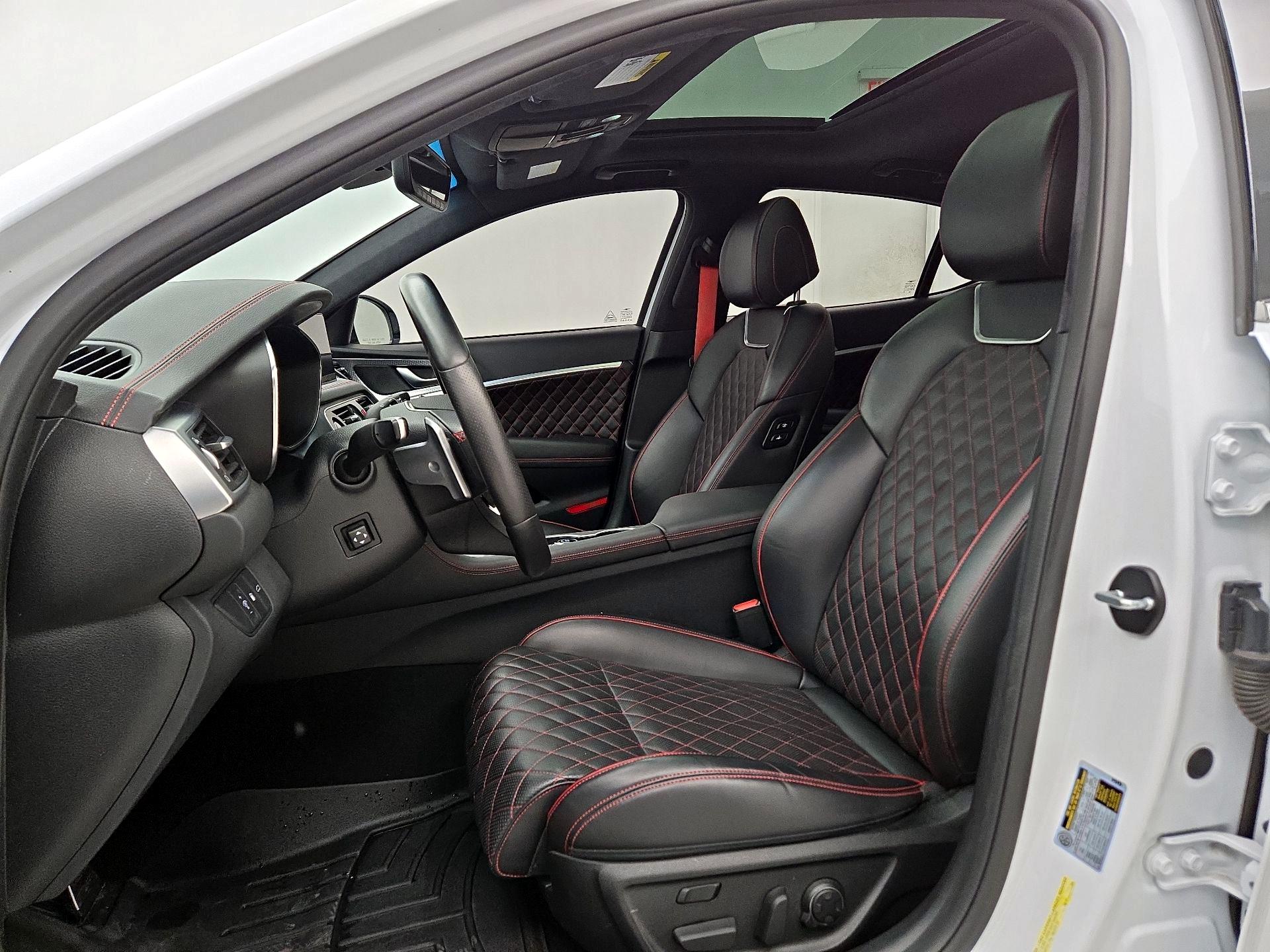 Thumbnail: 2022 Genesis G70 - 11