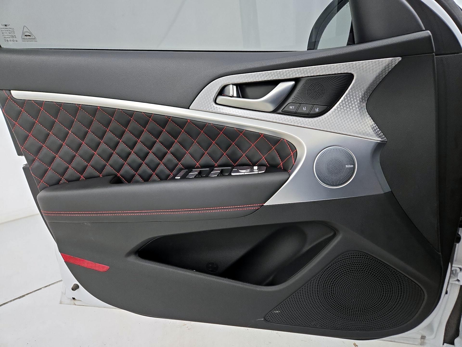 Thumbnail: 2022 Genesis G70 - 12