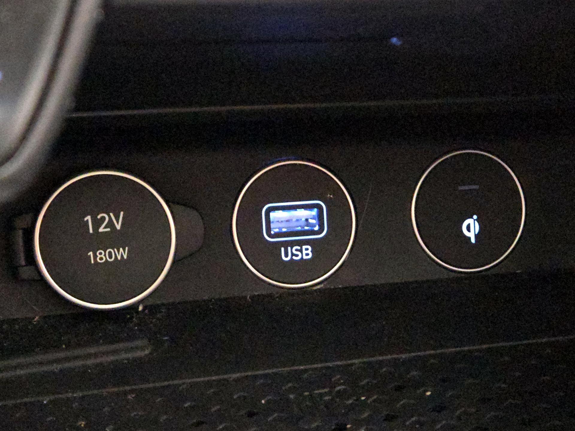 Thumbnail: 2022 Genesis G70 - 19