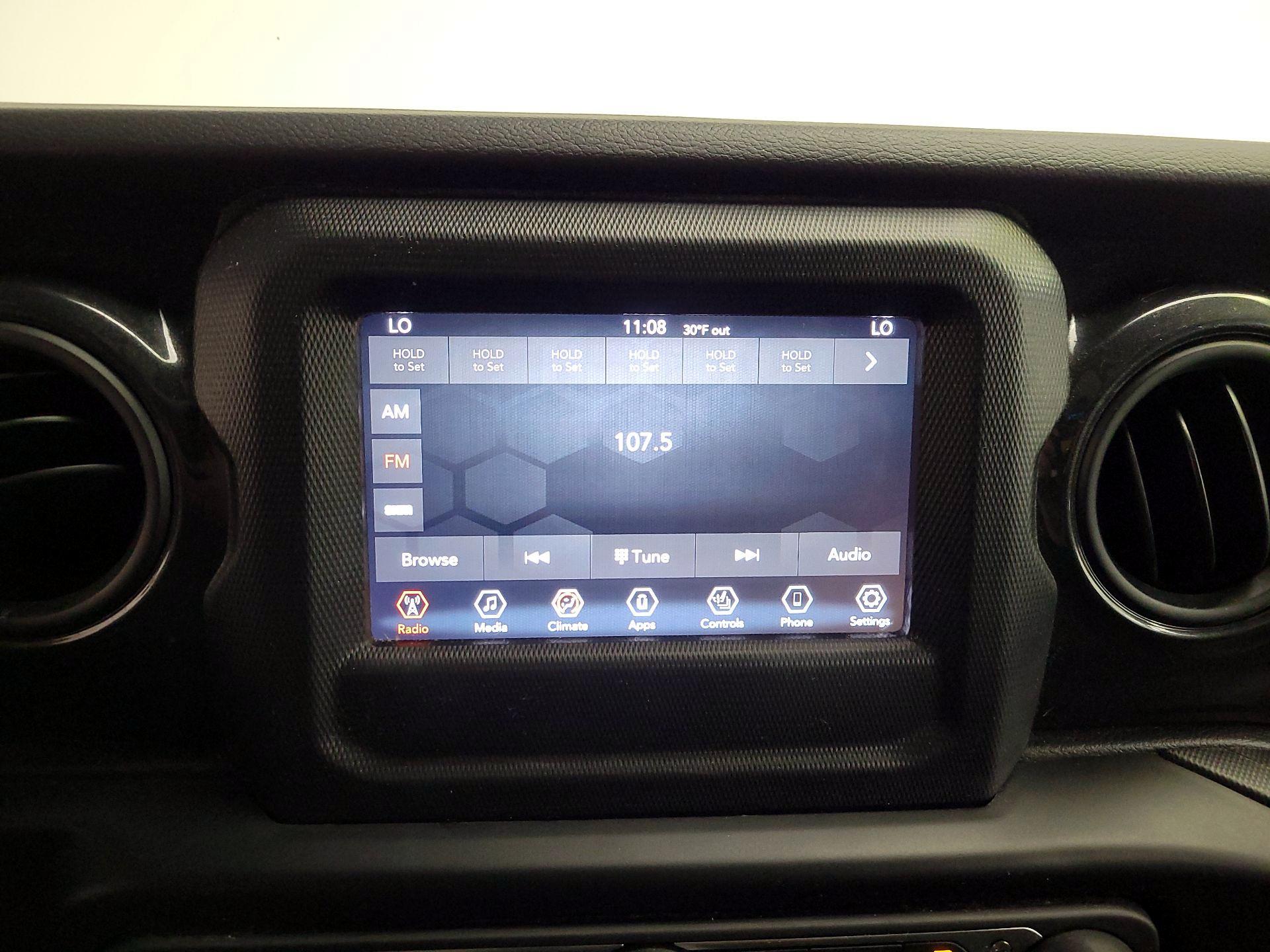 Thumbnail: 2022 Jeep Wrangler - 15