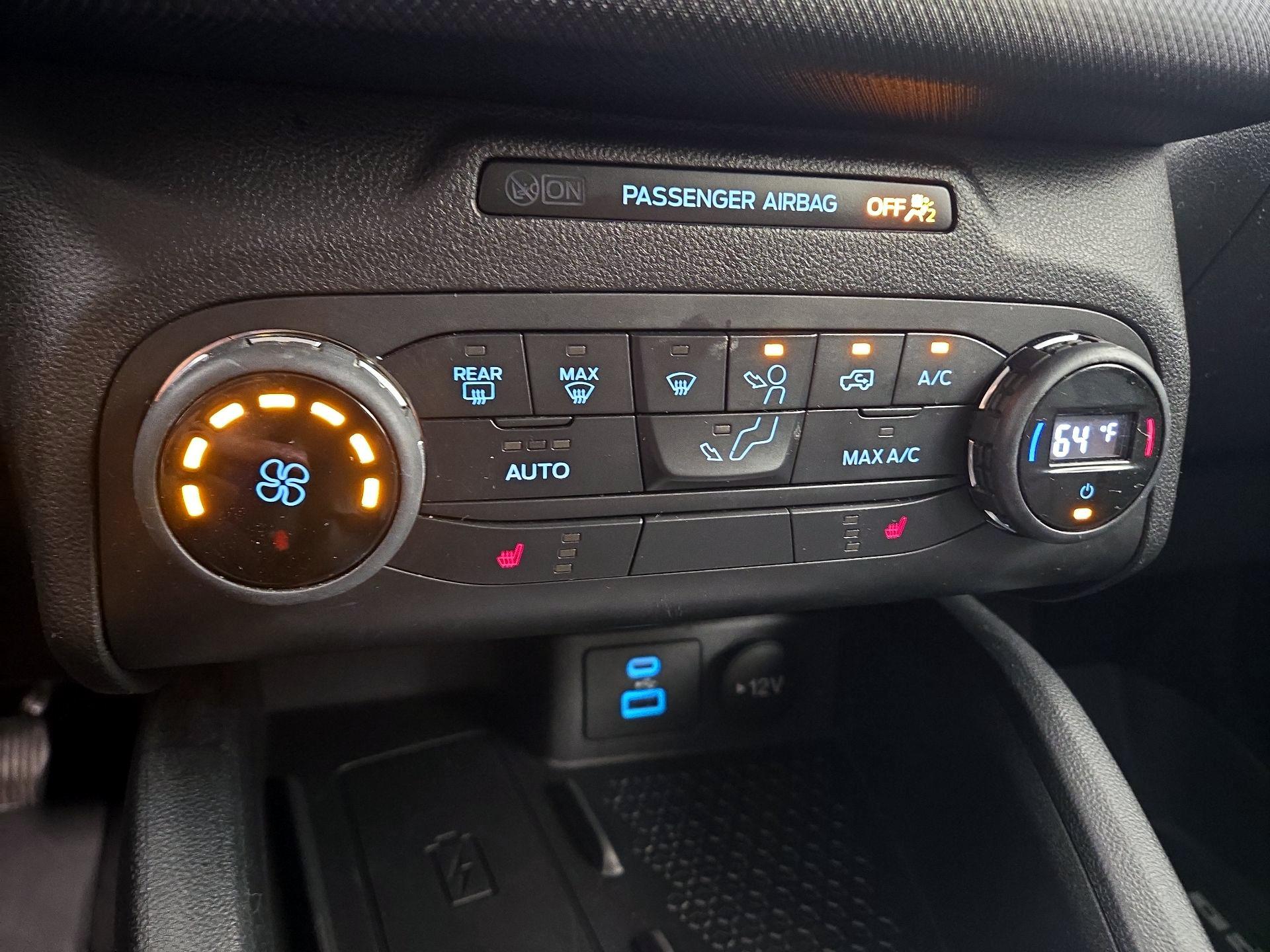 Thumbnail: 2021 Ford Bronco Sport - 17