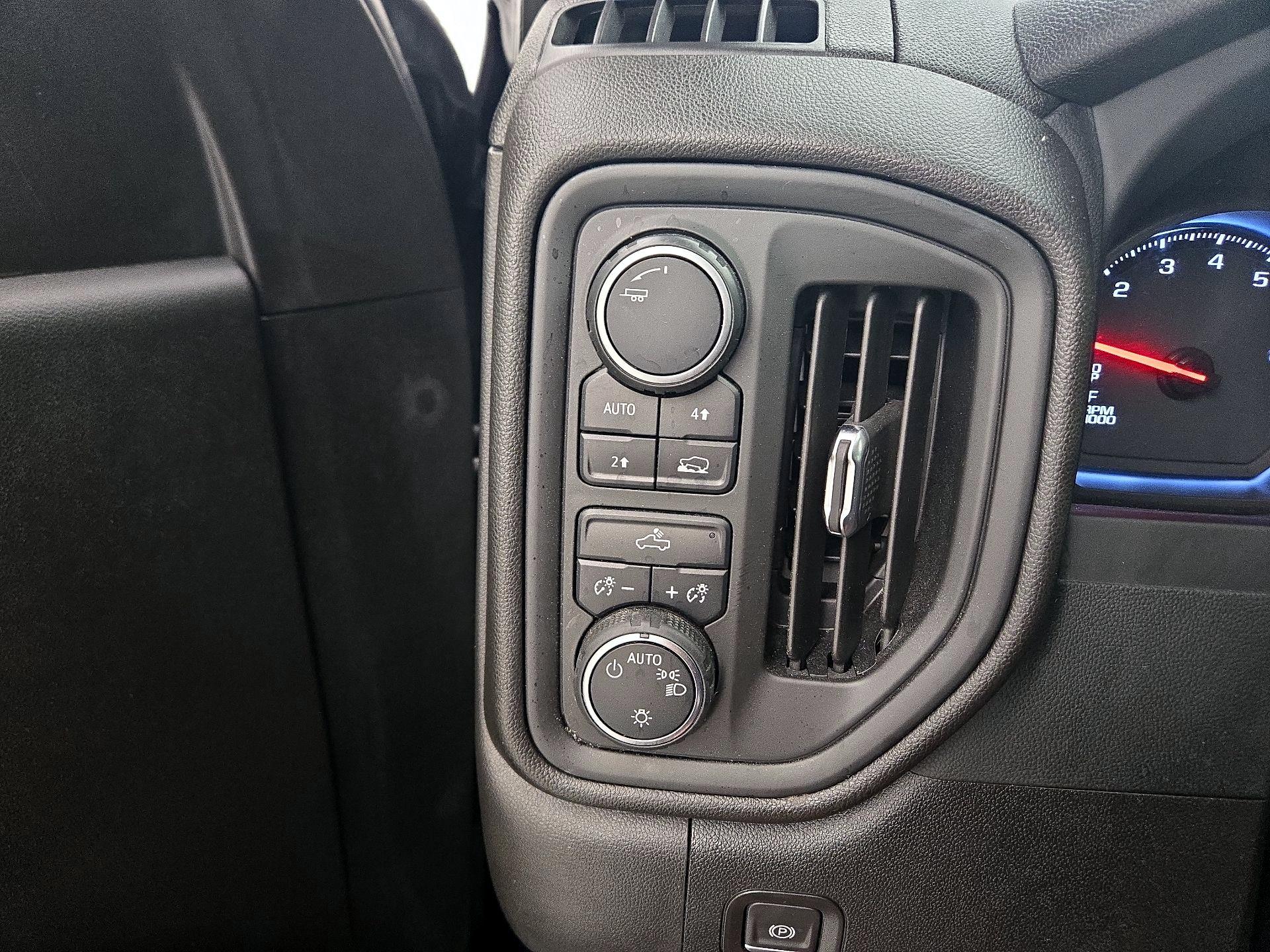 Thumbnail: 2023 Chevrolet Silverado 1500 - 13