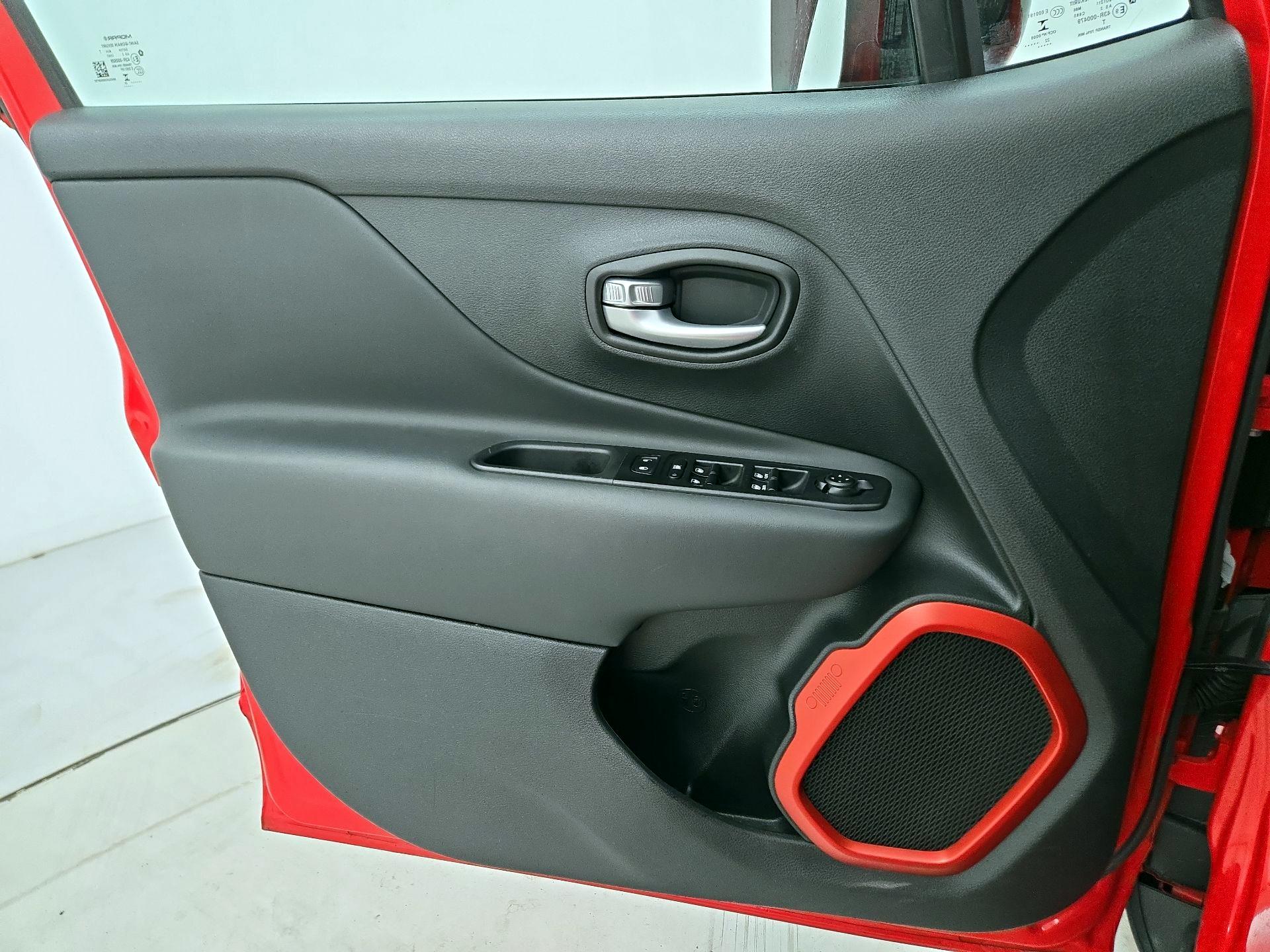 Thumbnail: 2023 Jeep Renegade - 12